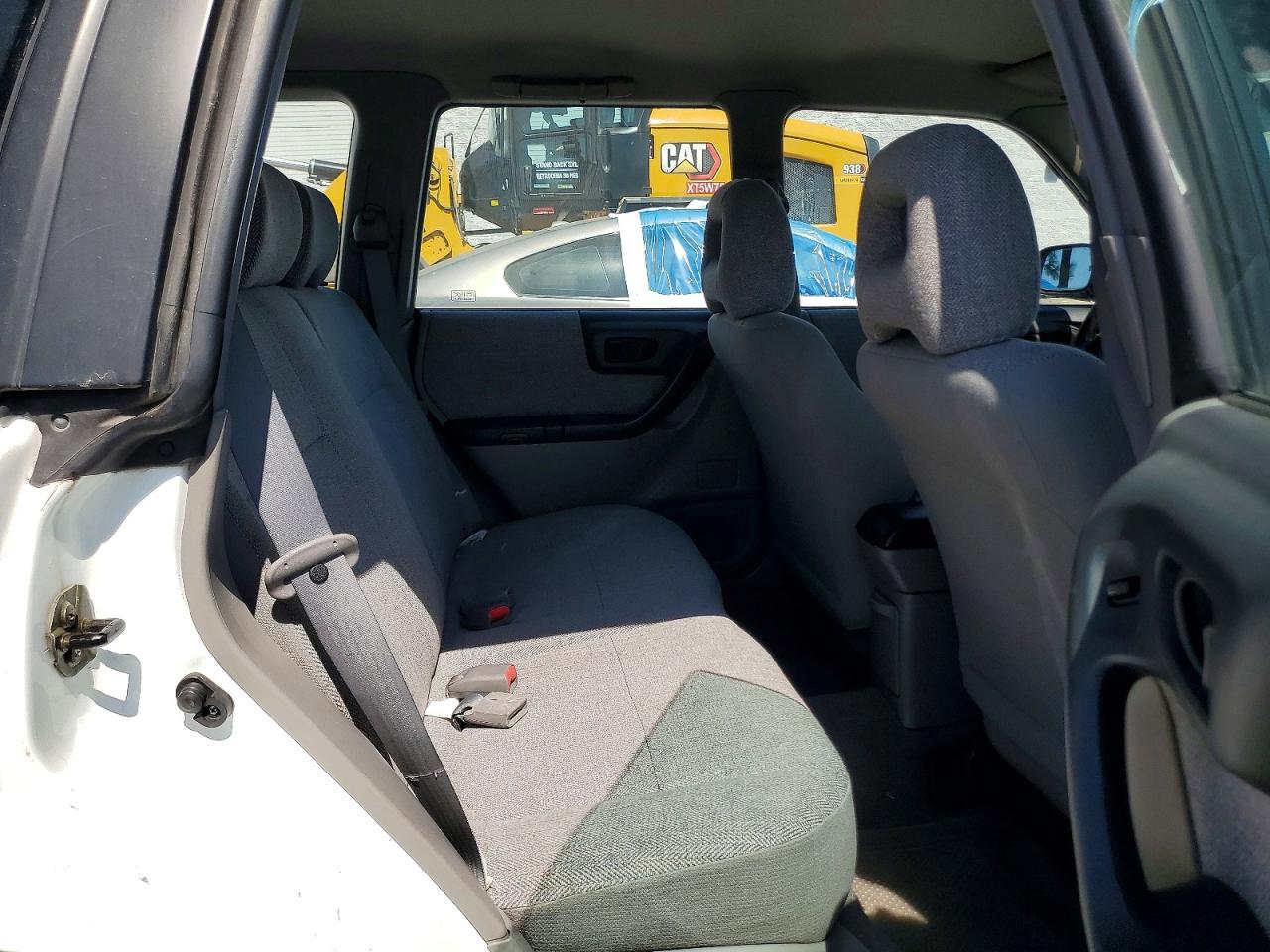 2002 Subaru Forester L White vin: JF1SF63522H749281