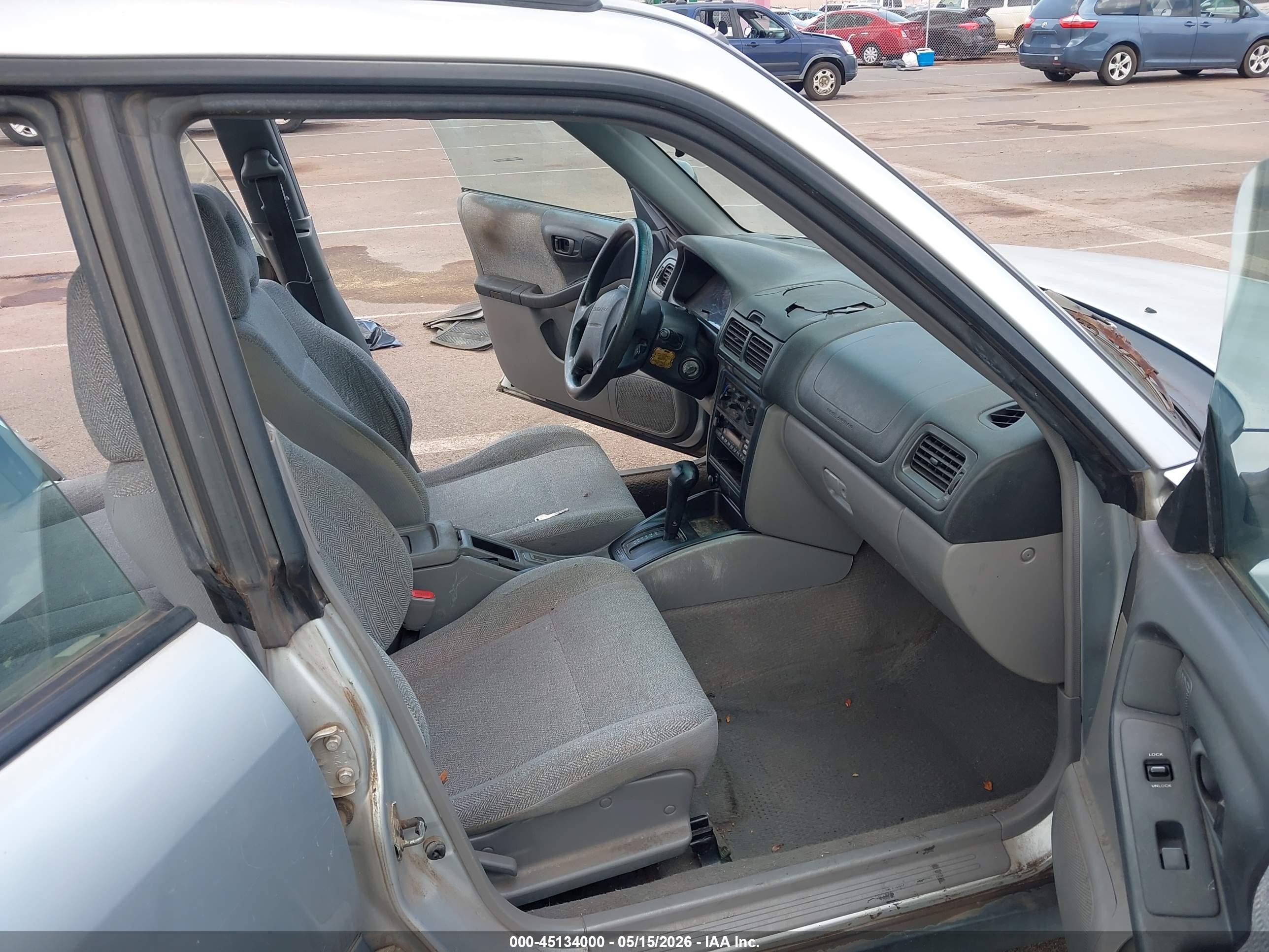 2002 Subaru Forester L Gray vin: JF1SF63532H733476