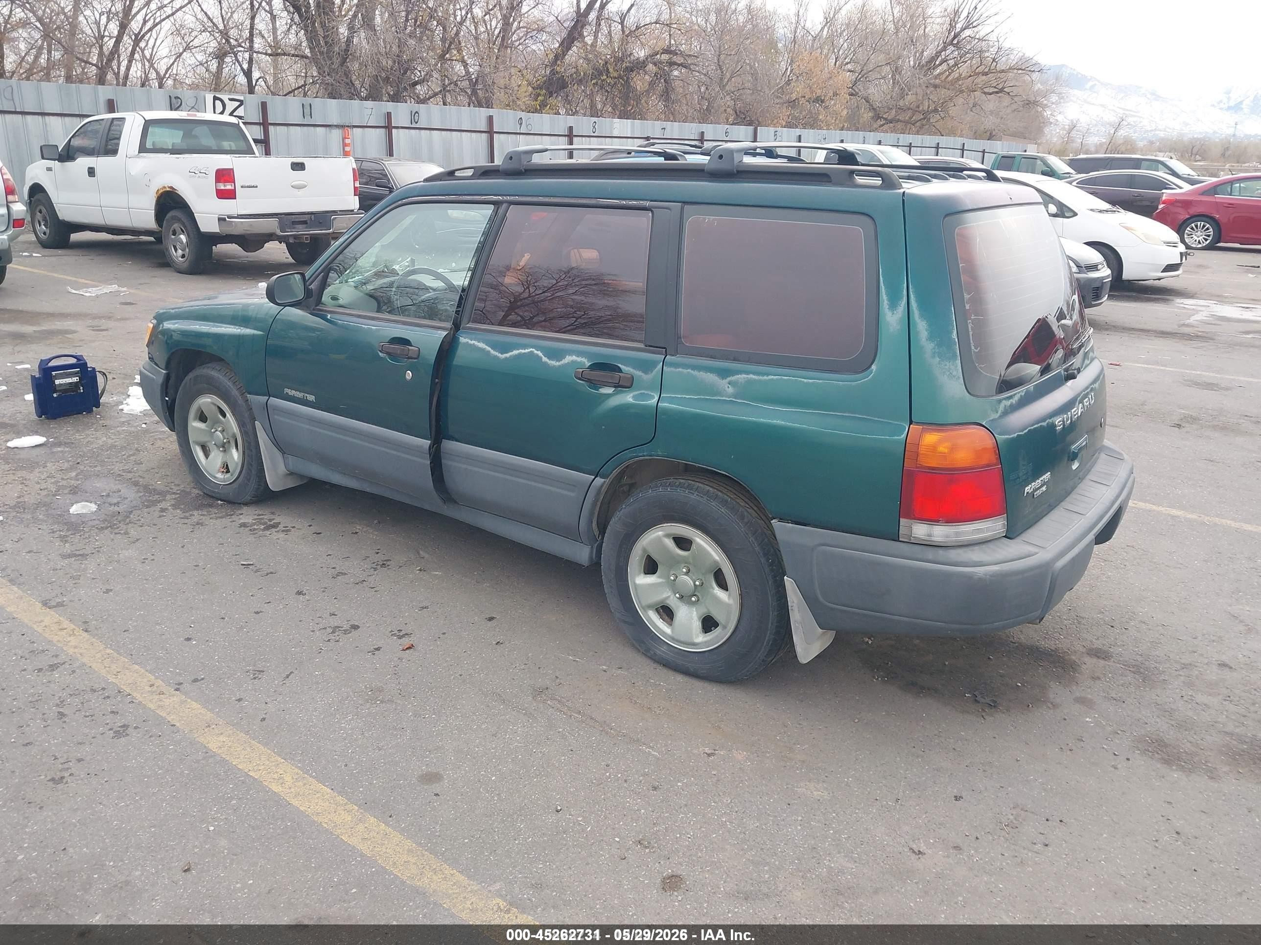 1999 Subaru Forester L Green vin: JF1SF6353XG714844