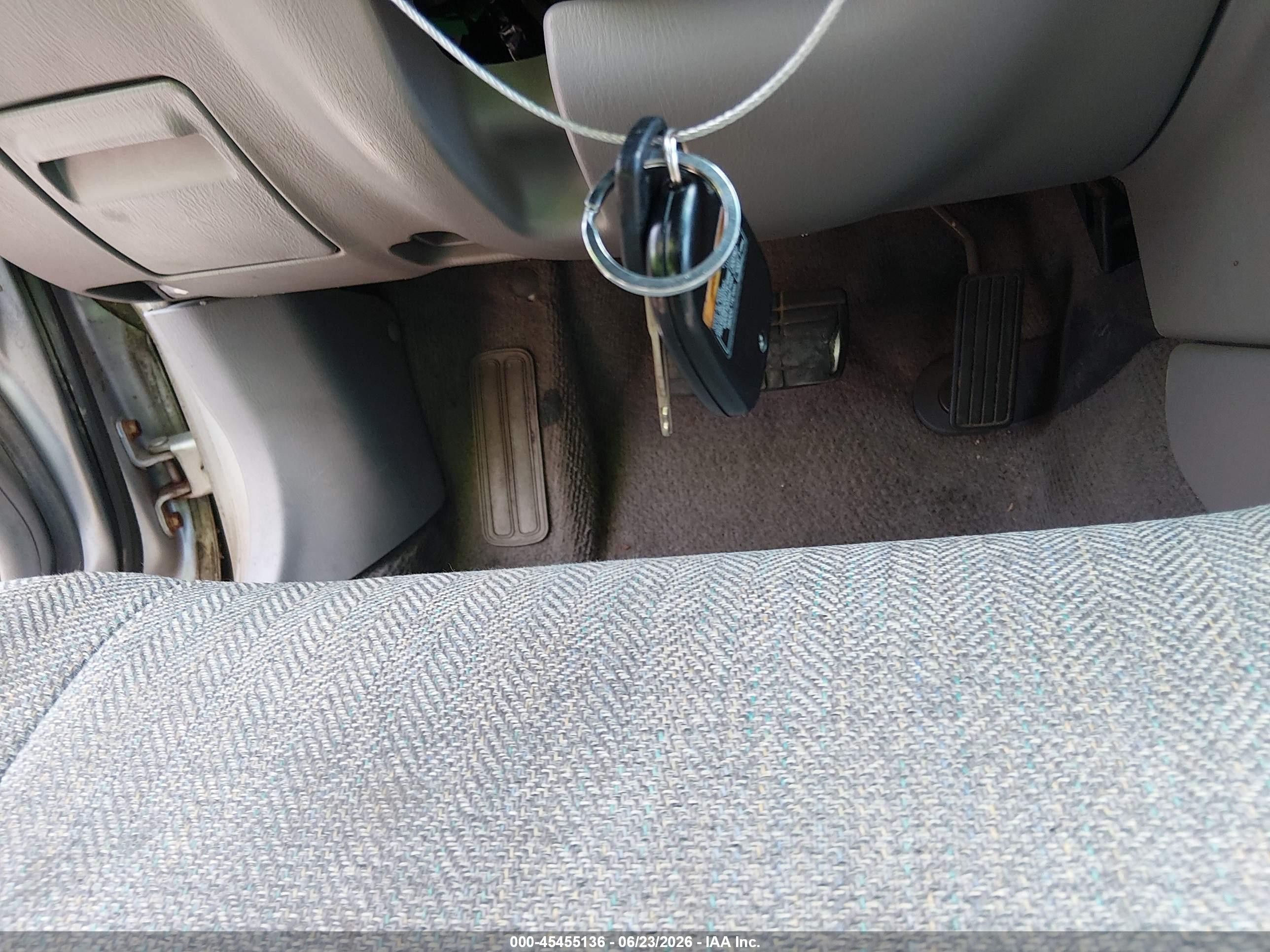 2002 Subaru Forester L Серый vin: JF1SF63542H741585
