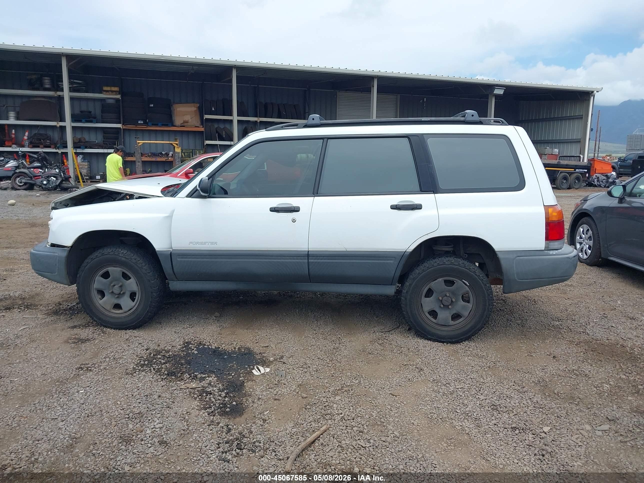 2000 Subaru Forester L White vin: JF1SF6354YH726190
