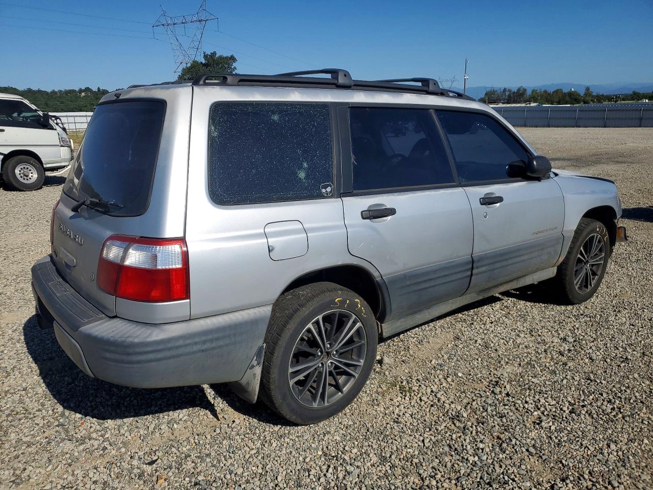 2002 Subaru Forester L Серебряный vin: JF1SF63552G731010