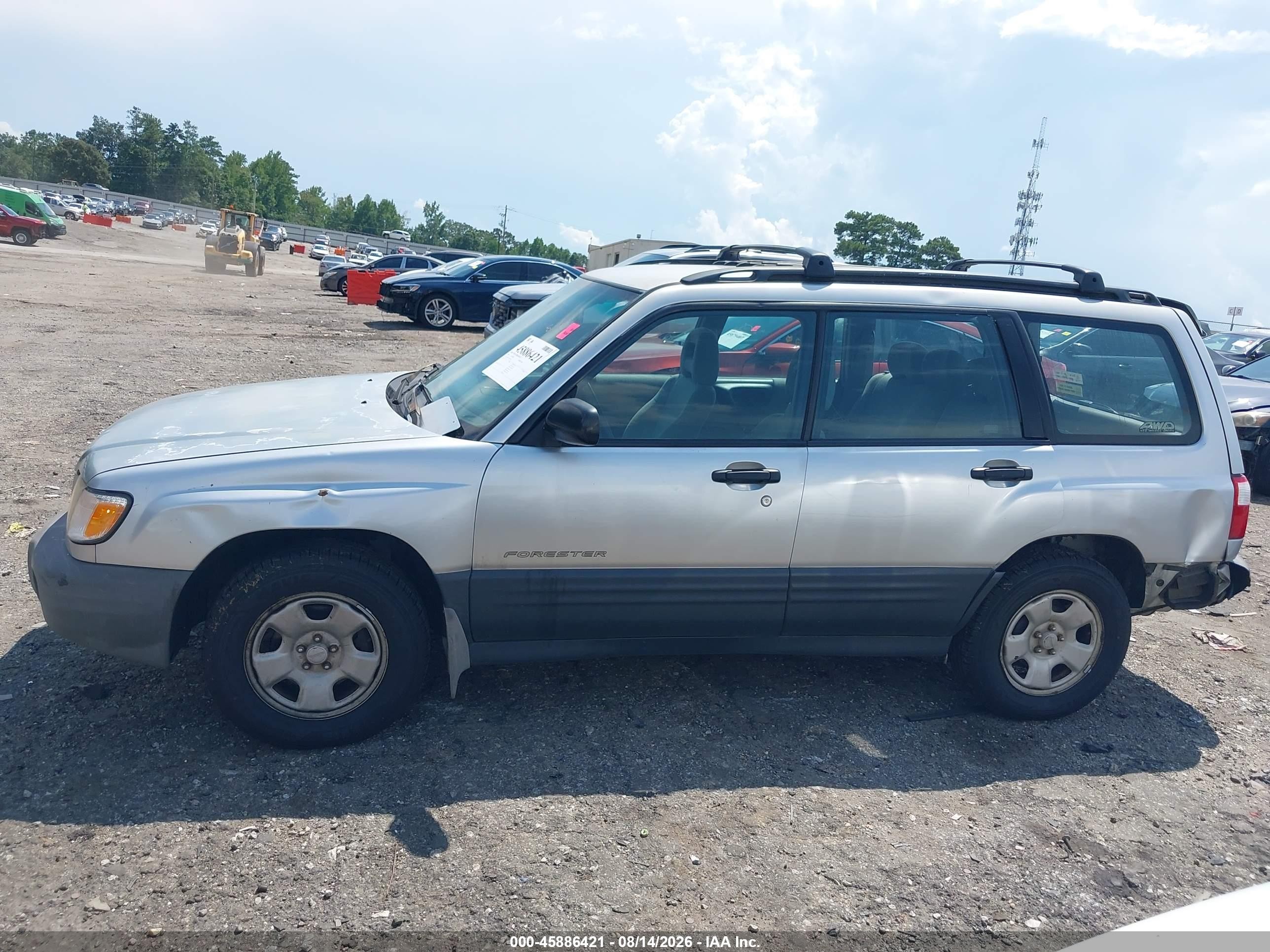 2002 Subaru Forester L Silver vin: JF1SF63552H718266
