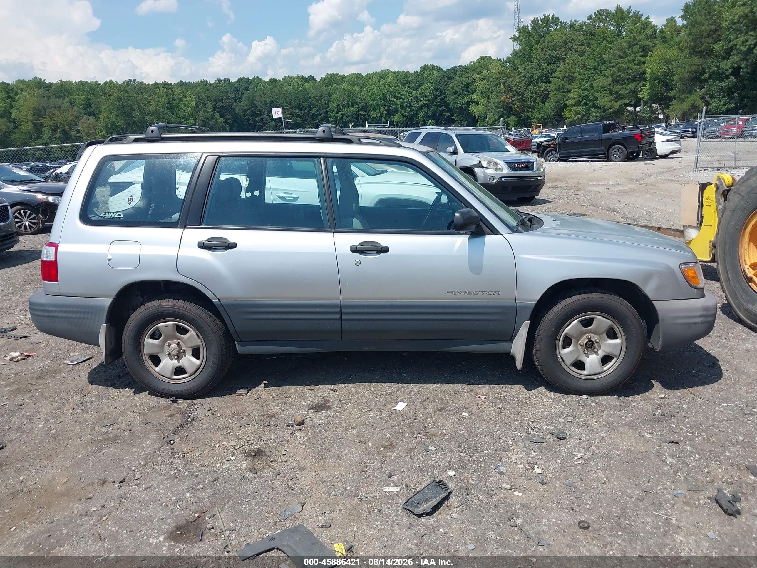 2002 Subaru Forester L Silver vin: JF1SF63552H718266
