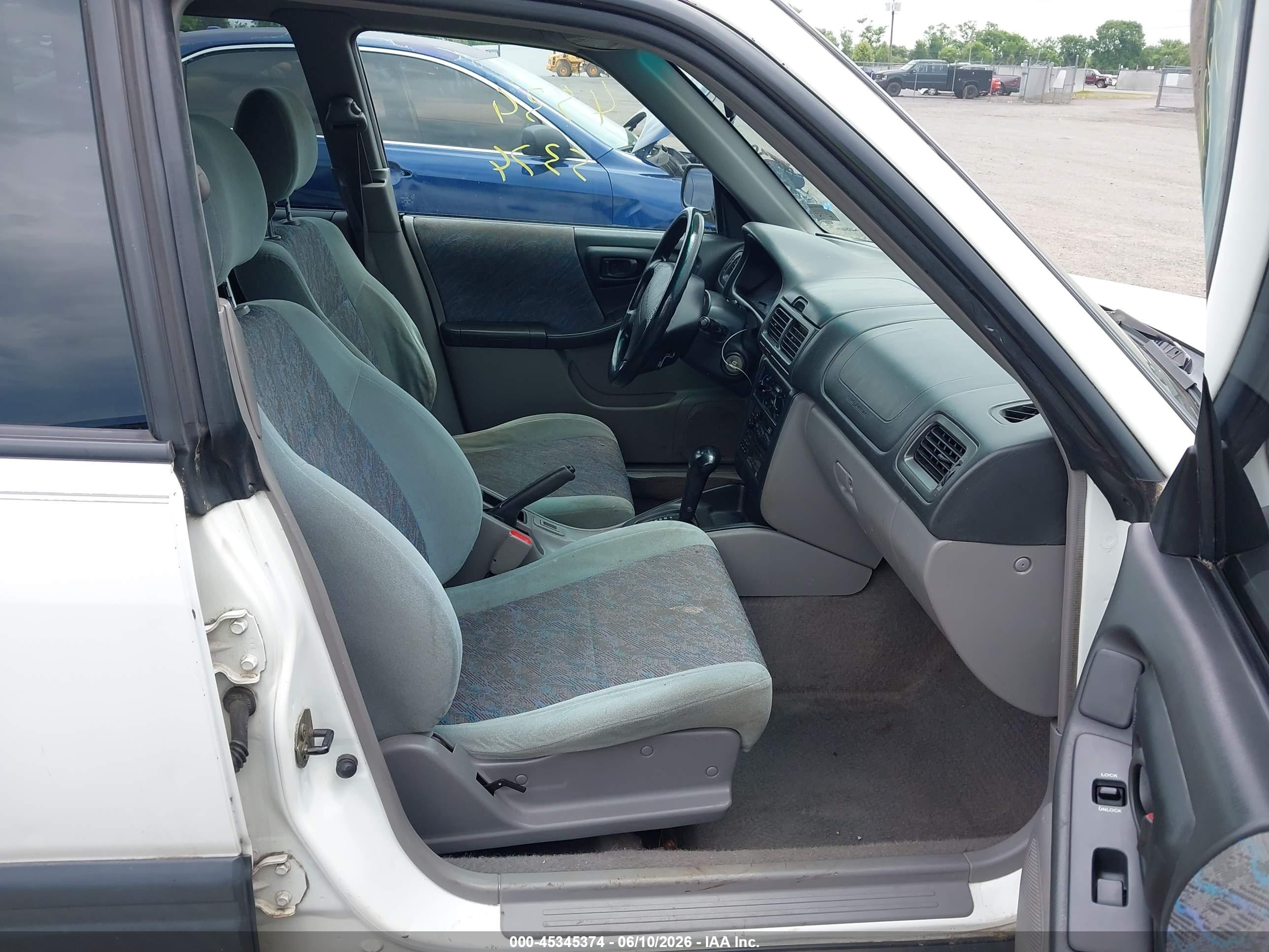 1998 Subaru Forester L Белый vin: JF1SF6356WH706715