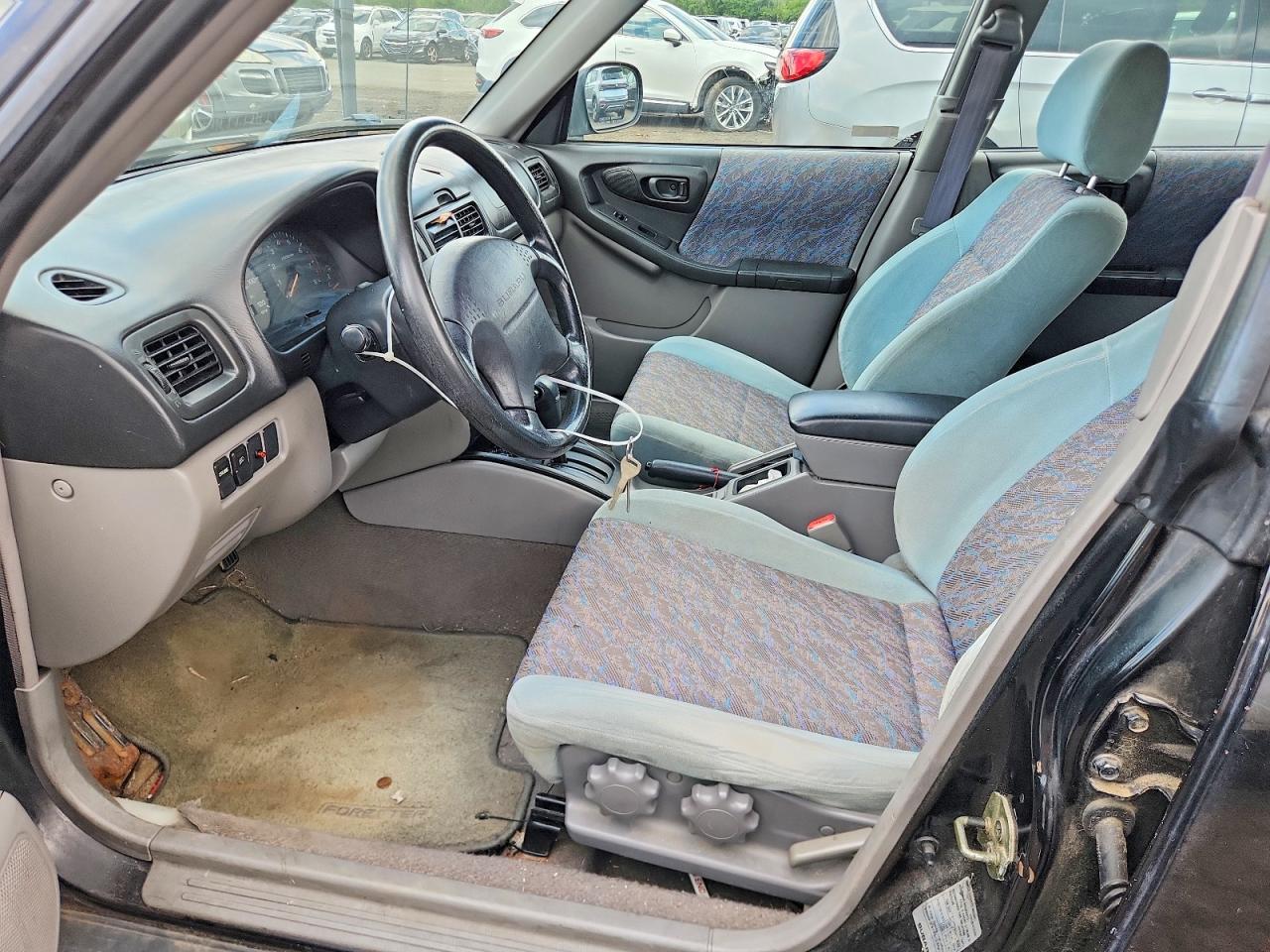1998 Subaru Forester L Black vin: JF1SF6356WH772973