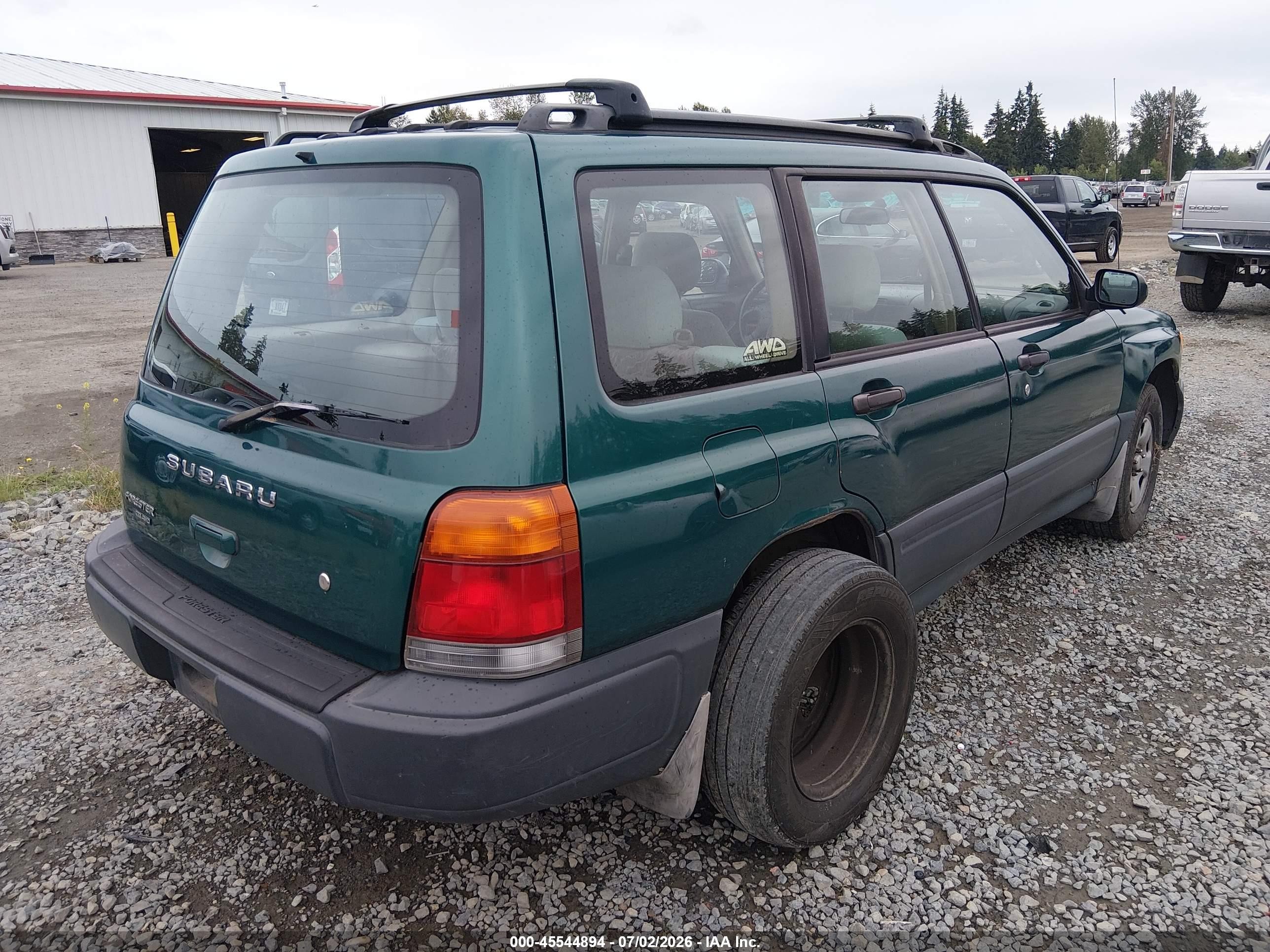 1998 Subaru Forester L Зеленый vin: JF1SF6357WH763666