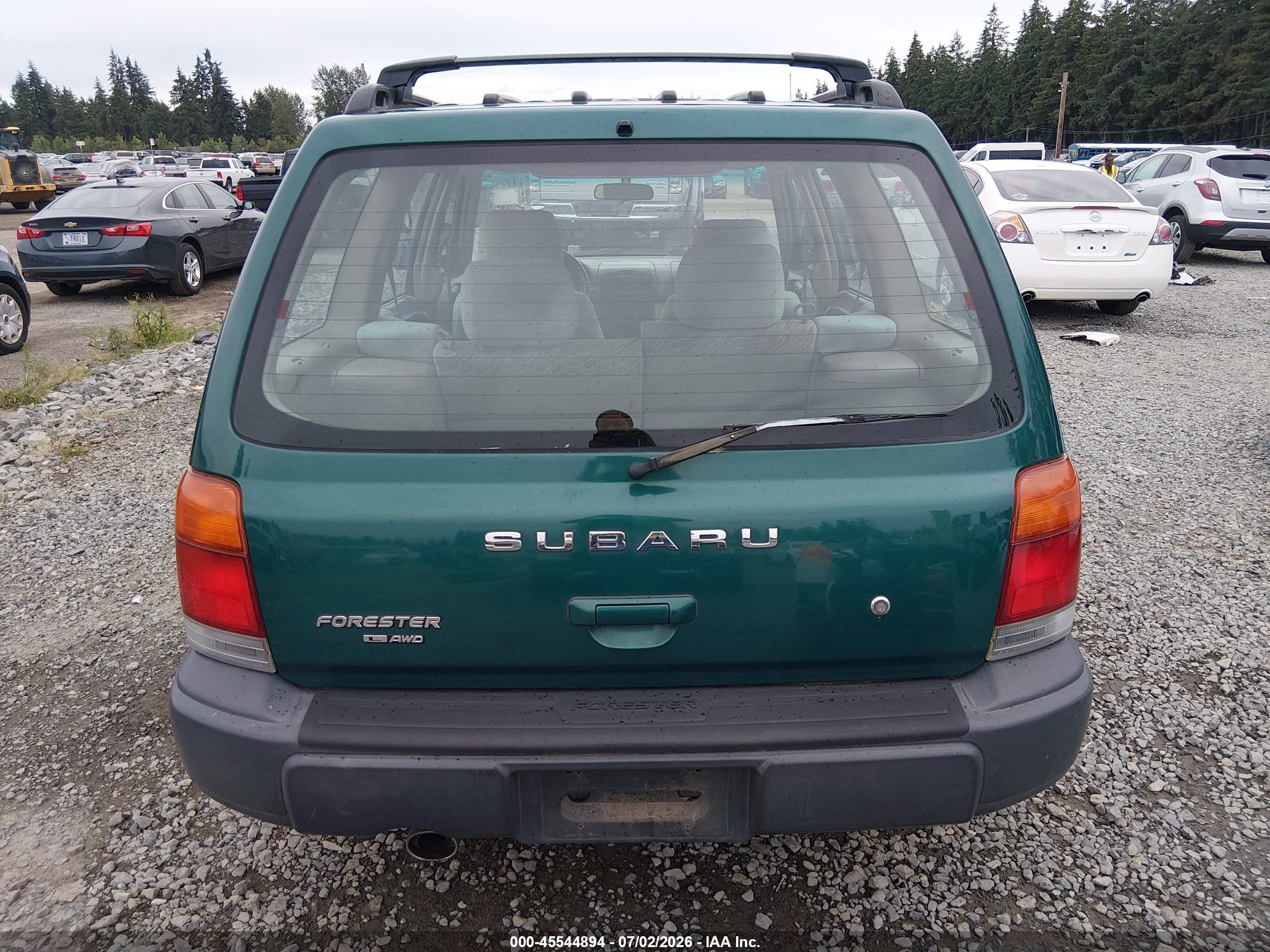 1998 Subaru Forester L Зеленый vin: JF1SF6357WH763666