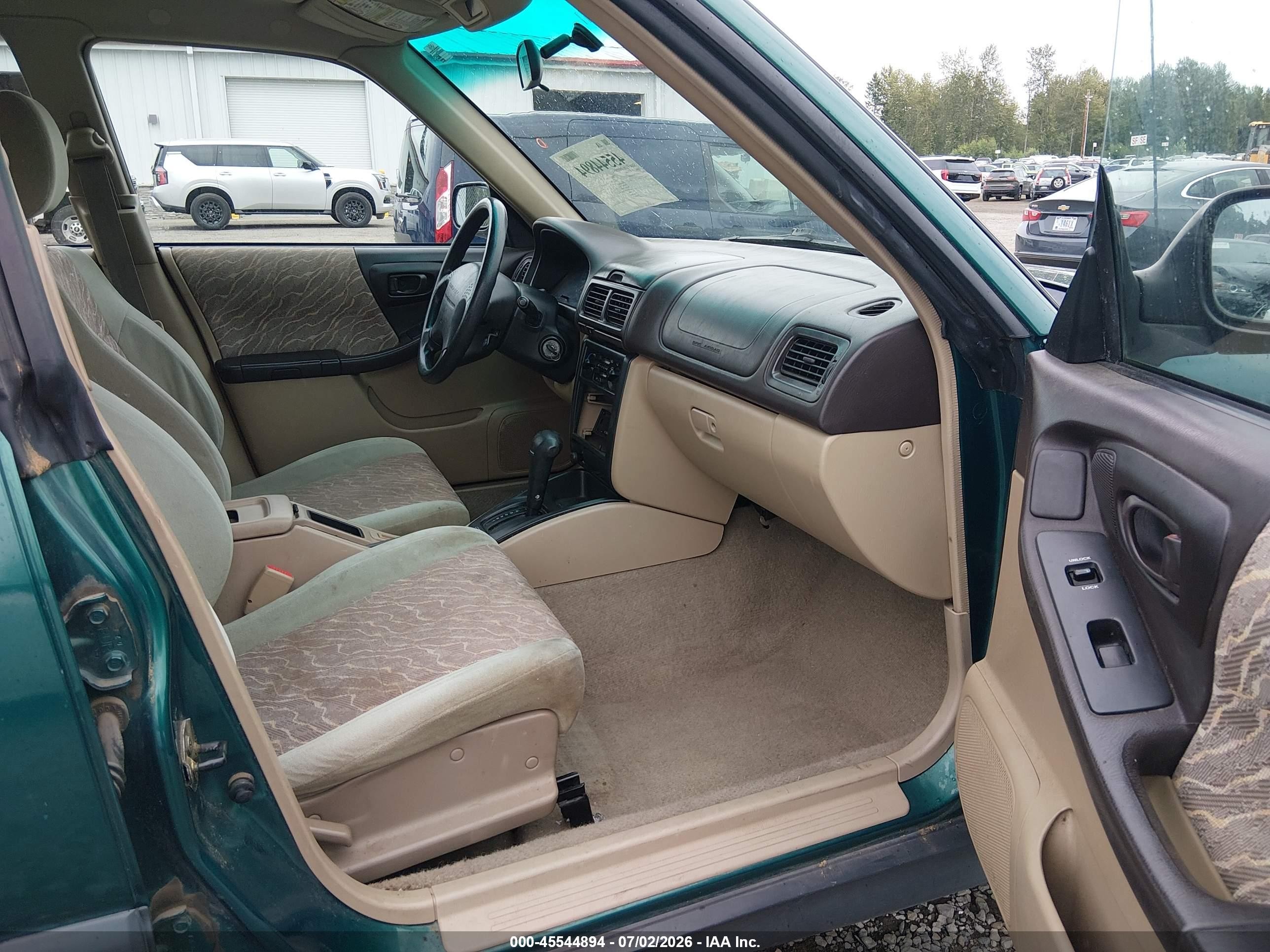 1998 Subaru Forester L Зеленый vin: JF1SF6357WH763666