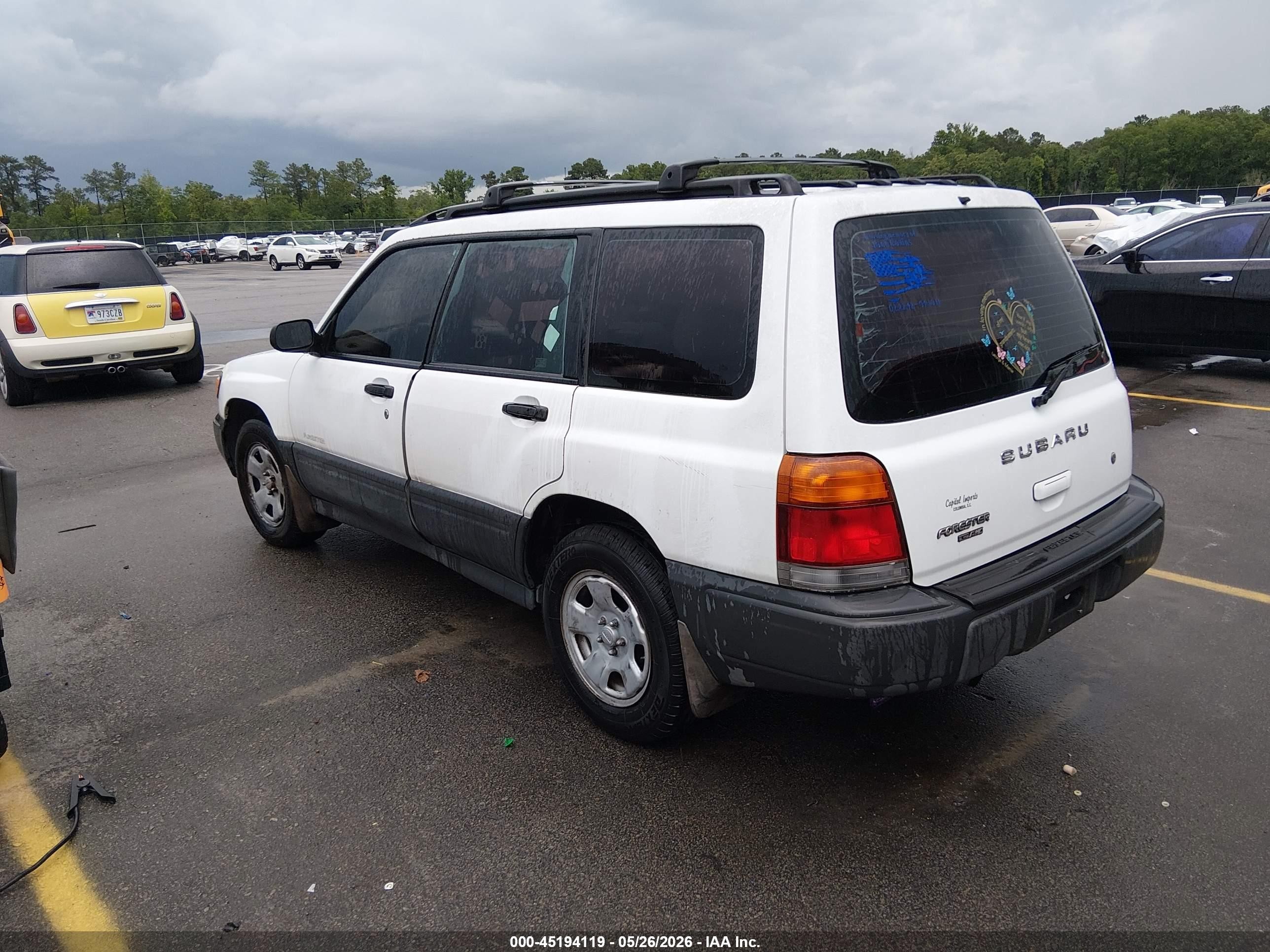 2000 Subaru Forester L White vin: JF1SF6357YH715121