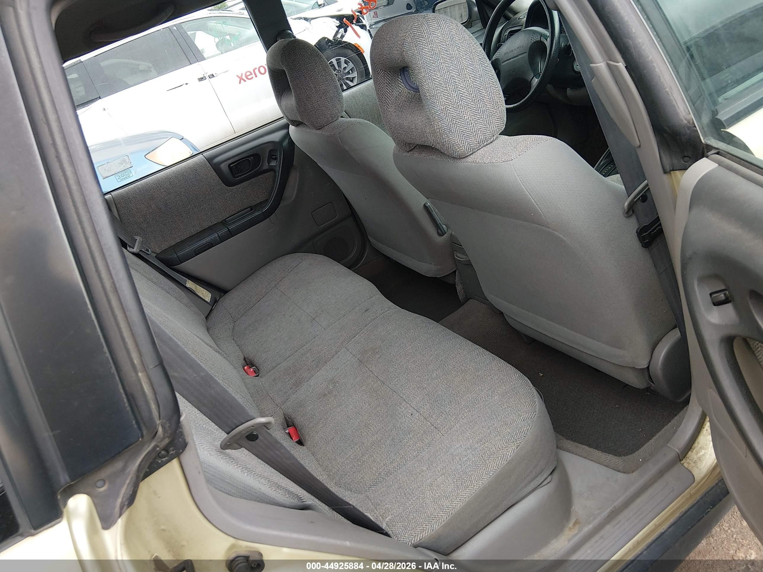 2001 Subaru Forester L Green vin: JF1SF63581H711245