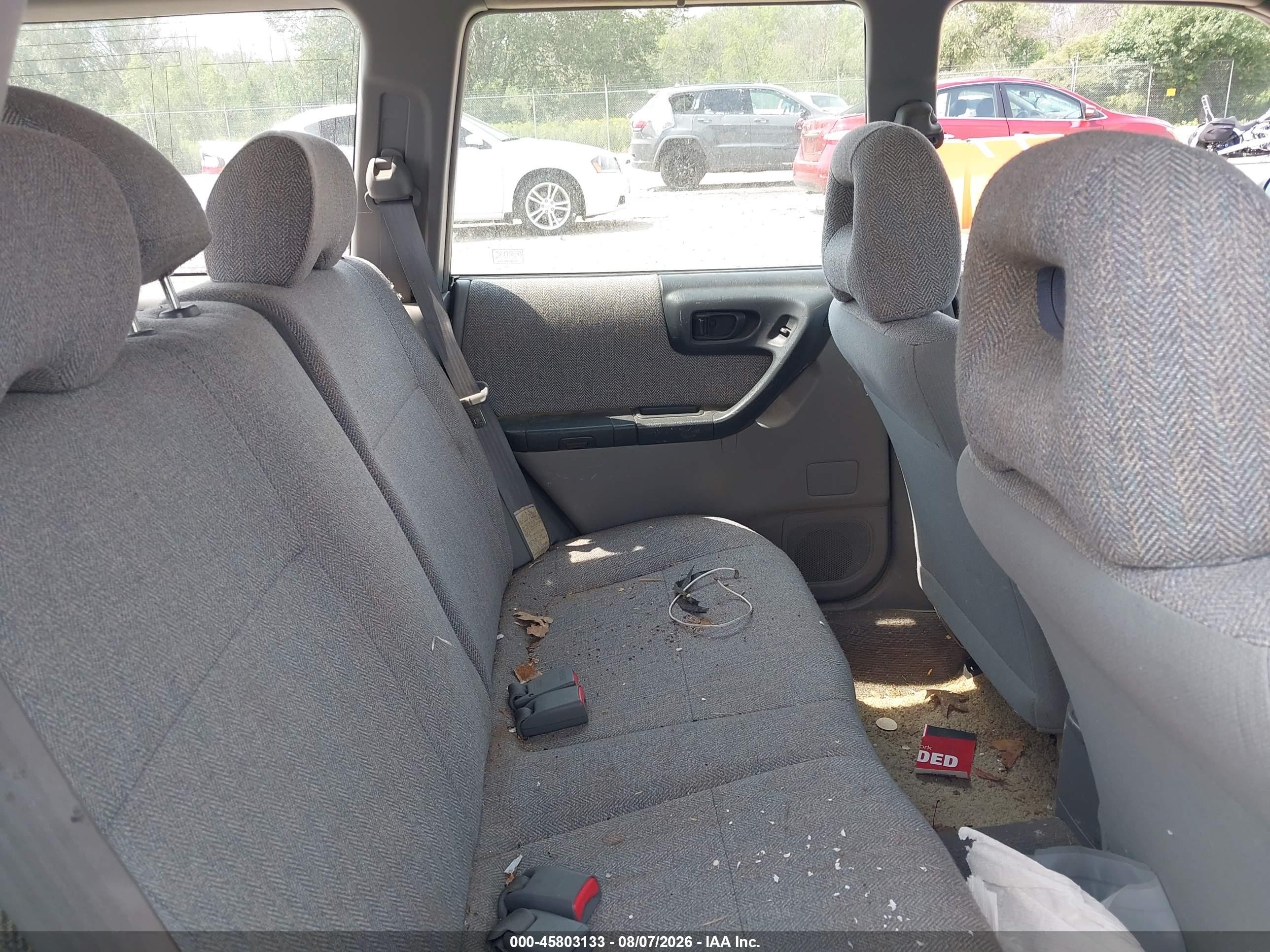 2002 Subaru Forester L Silver vin: JF1SF63582H719248
