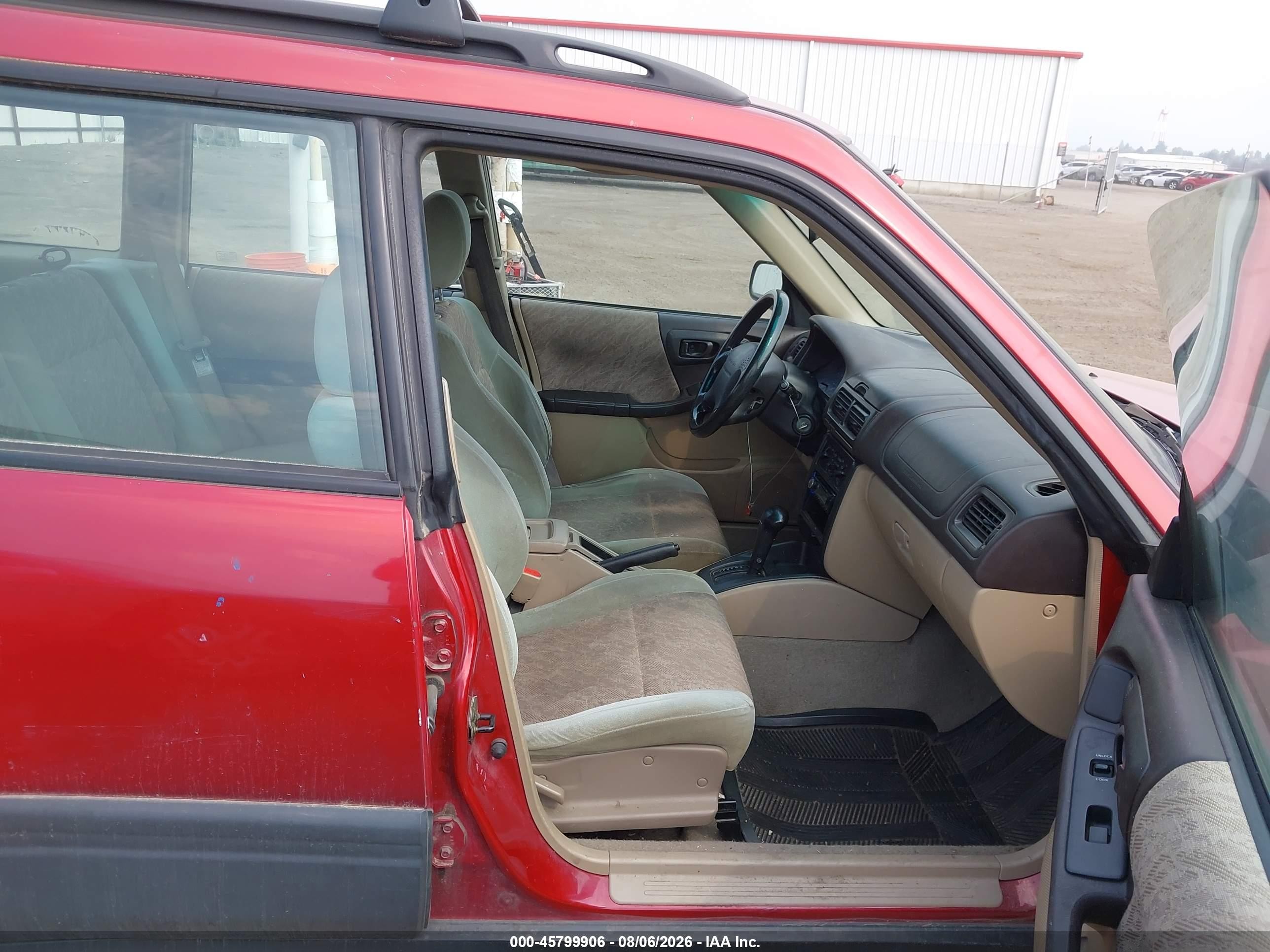 1999 Subaru Forester L Red vin: JF1SF6358XH743203