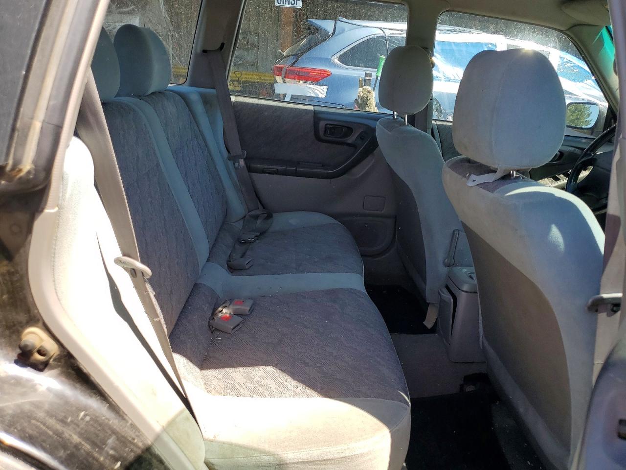 2000 Subaru Forester L Black vin: JF1SF6358YG719474