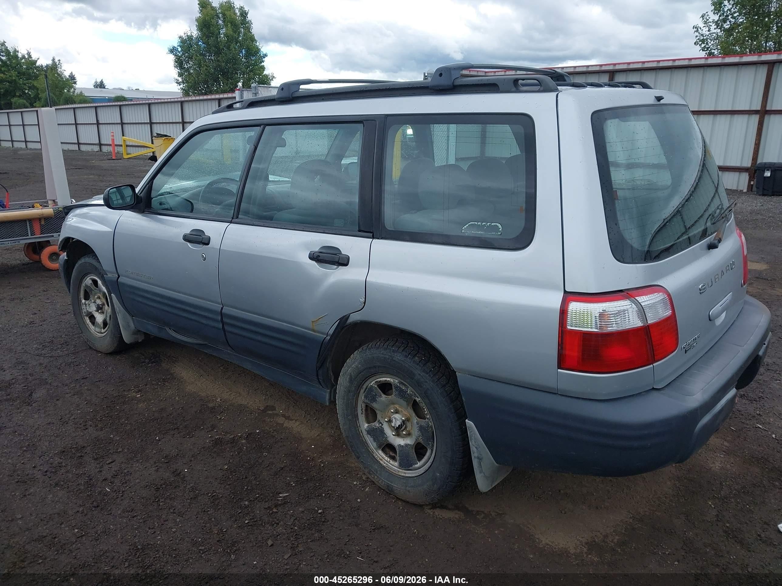 2002 Subaru Forester L Silver vin: JF1SF63592H700966