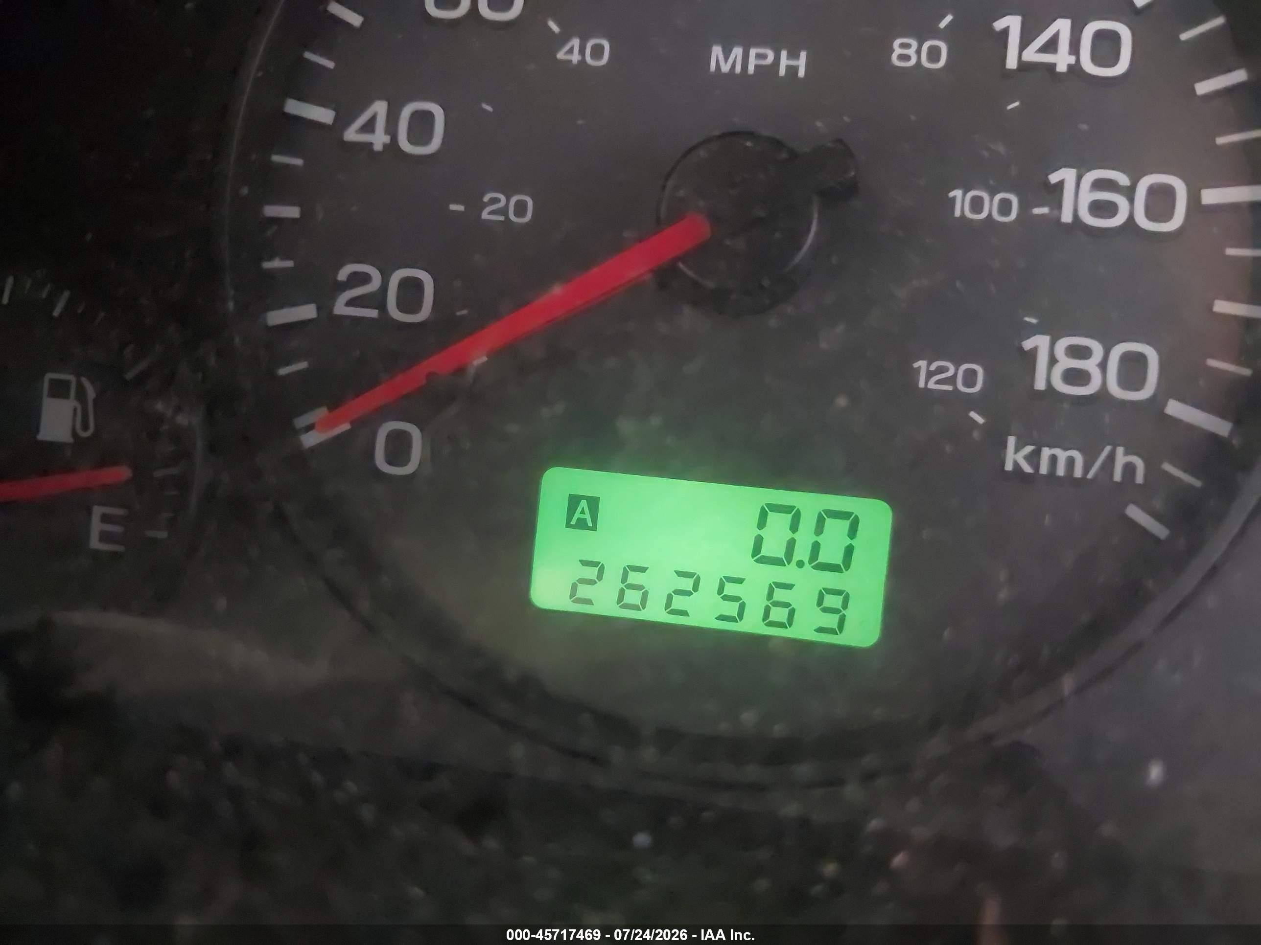 2002 Subaru Forester L Silver vin: JF1SF63592H738584