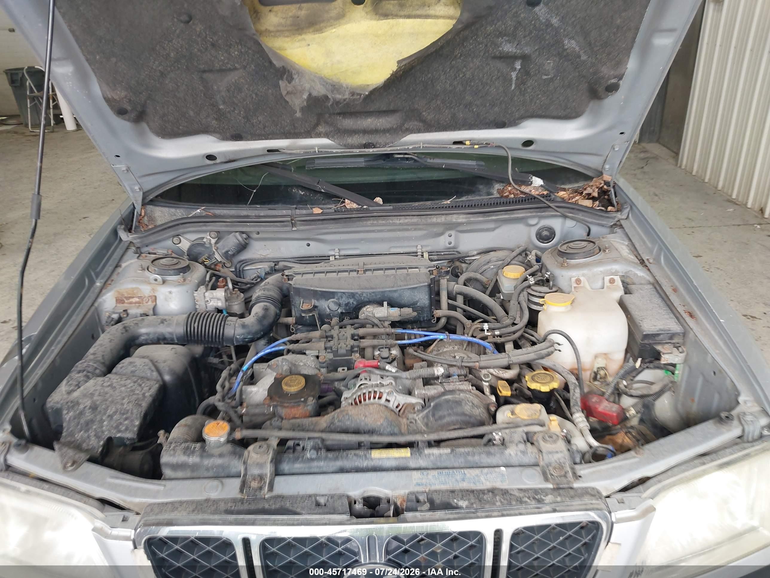 2002 Subaru Forester L Silver vin: JF1SF63592H738584