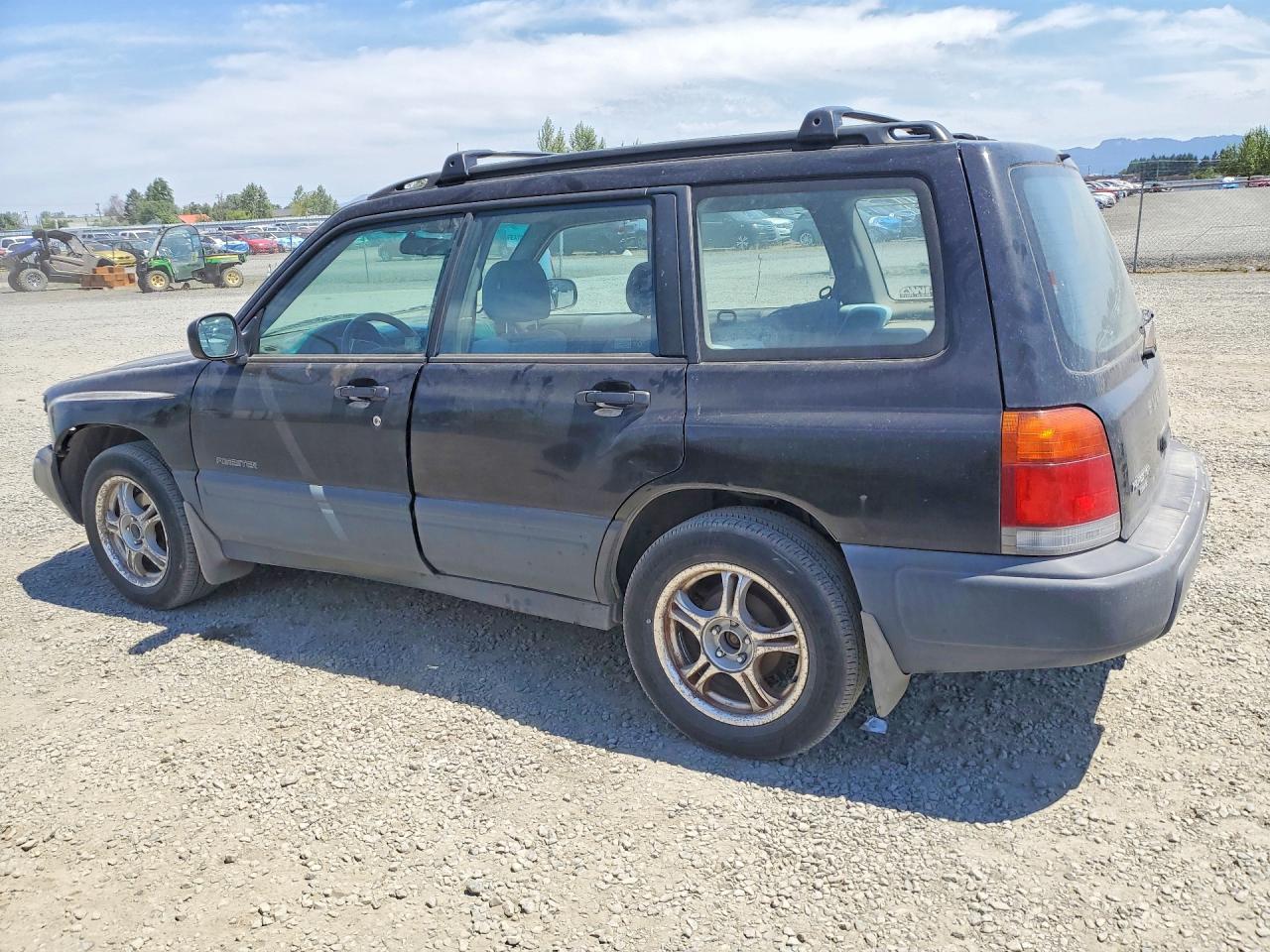 1998 Subaru Forester L Black vin: JF1SF6359WG781561