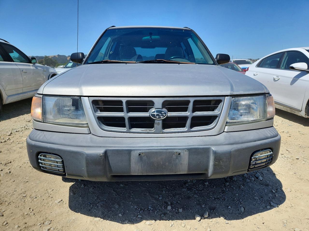 2000 Subaru Forester L Серебряный vin: JF1SF6359YH727514
