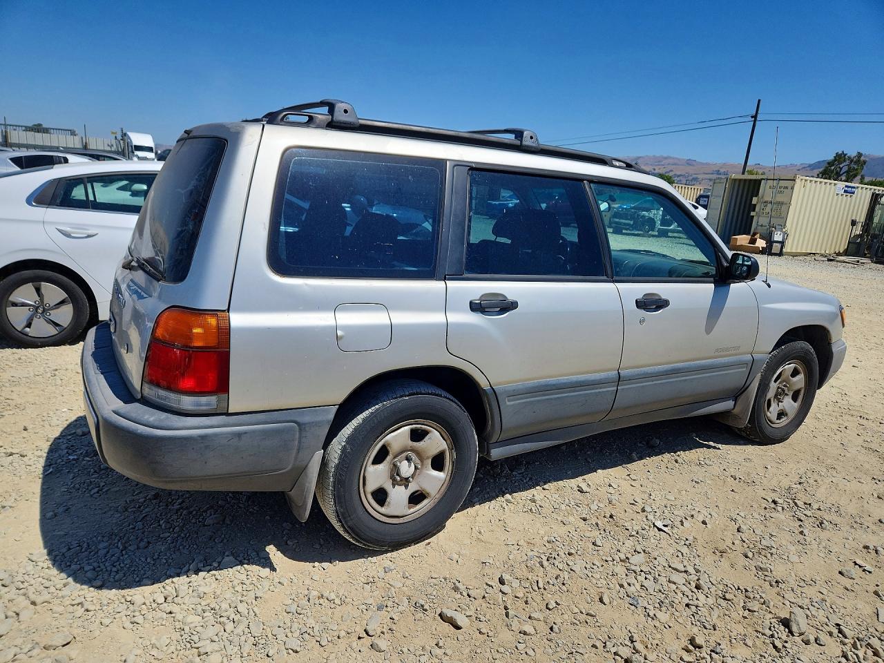 2000 Subaru Forester L Серебряный vin: JF1SF6359YH727514