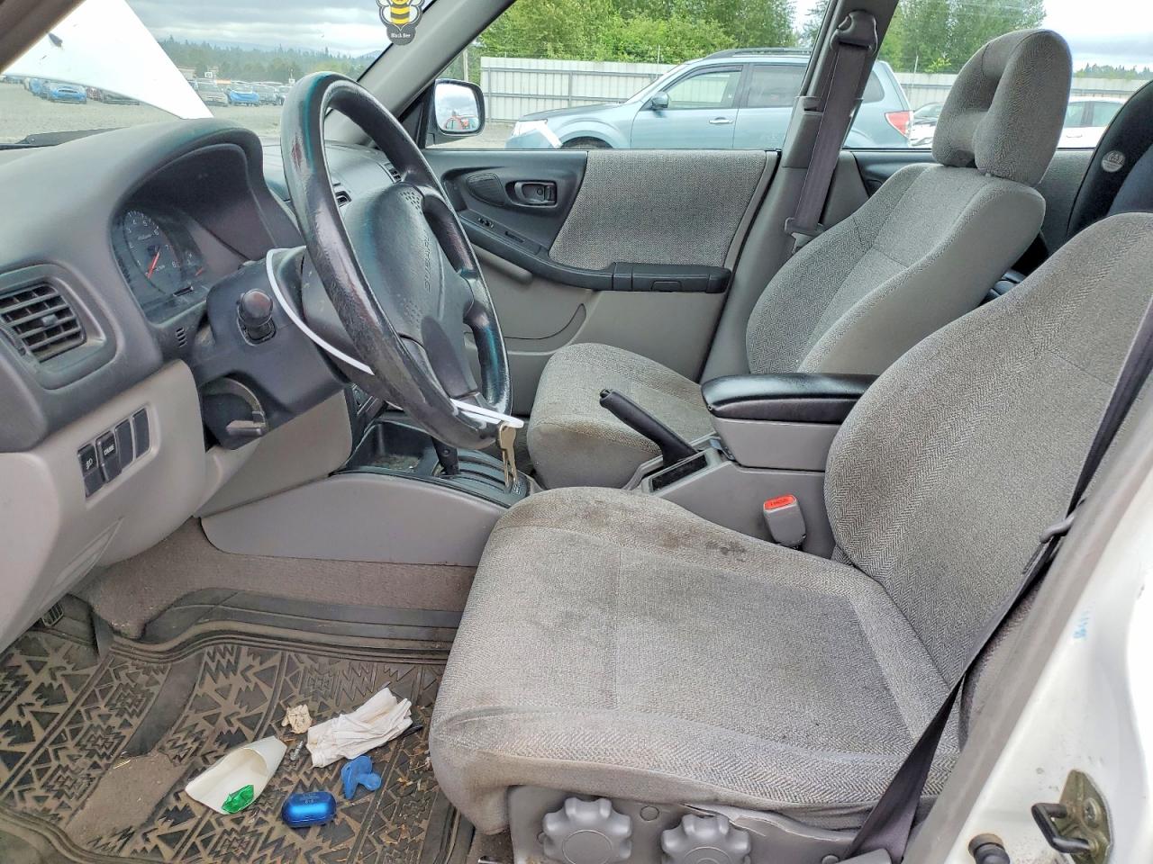 2001 Subaru Forester L White vin: JF1SF635X1H768224