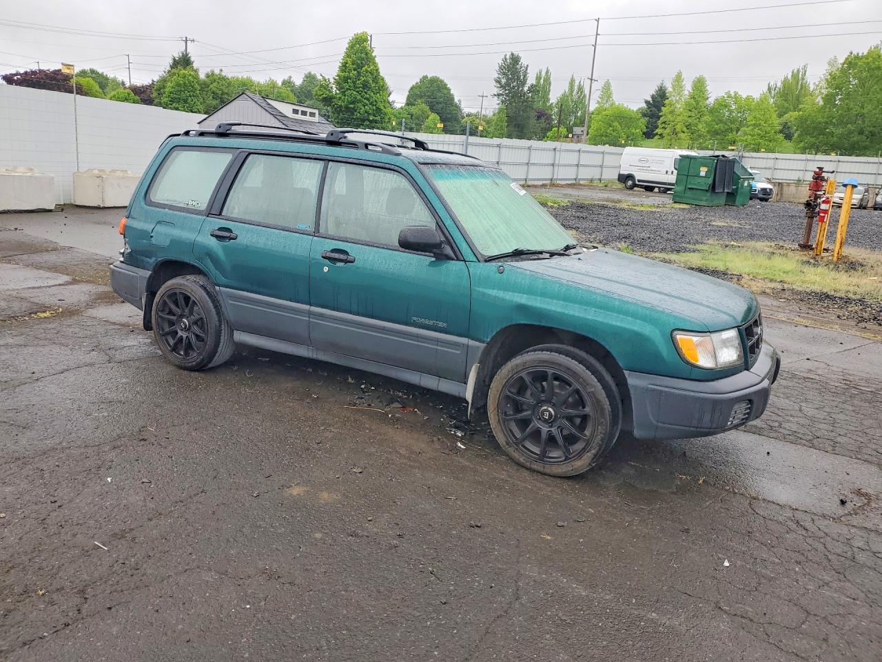1999 Subaru Forester L Green vin: JF1SF635XXH746149