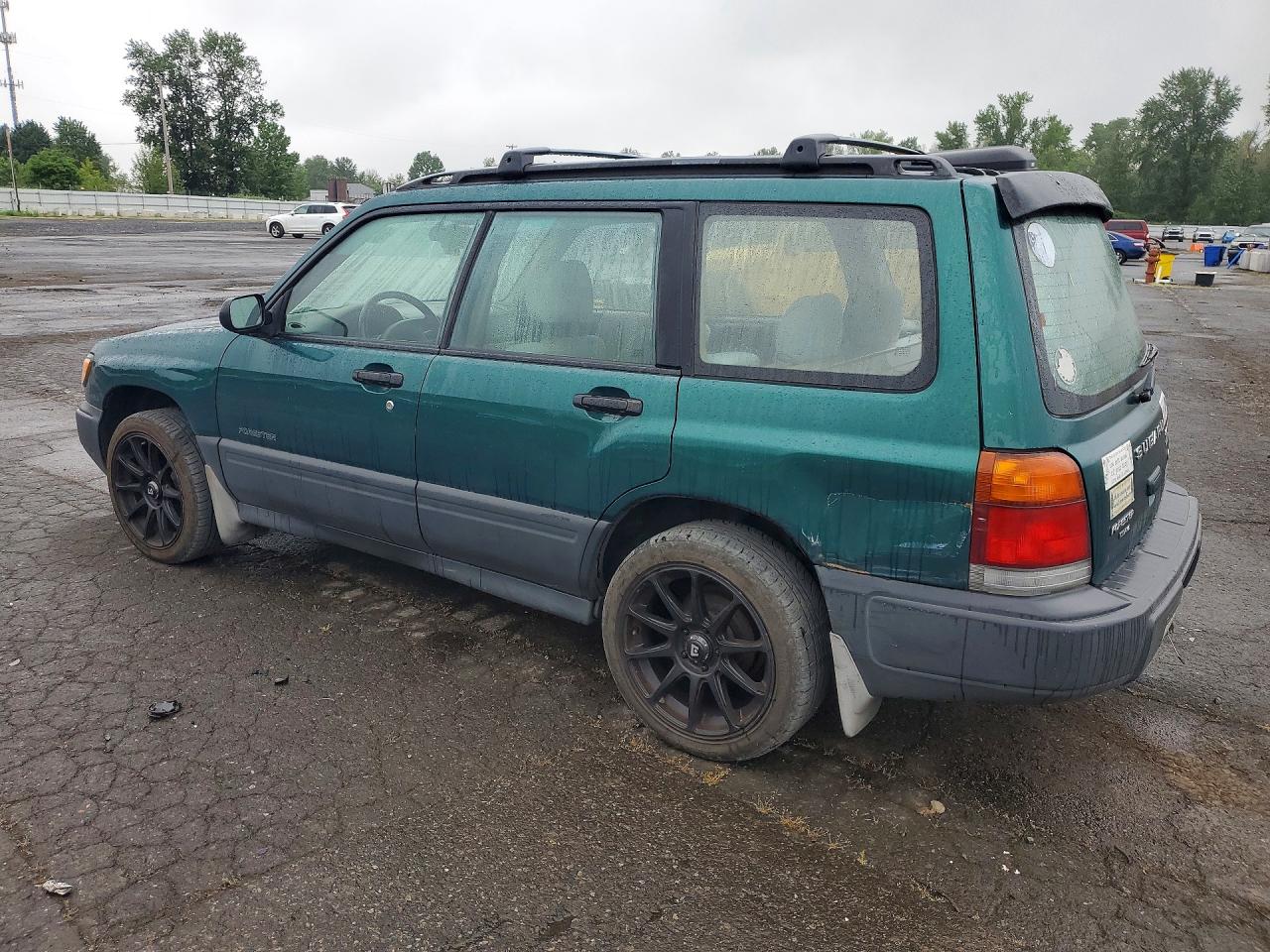 1999 Subaru Forester L Green vin: JF1SF635XXH746149