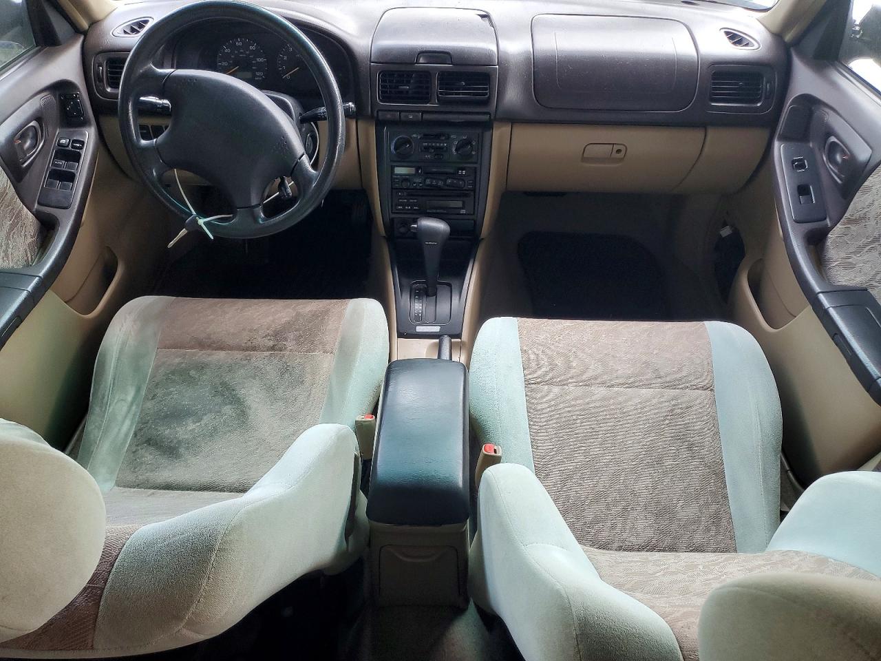 1999 Subaru Forester L Green vin: JF1SF635XXH747527