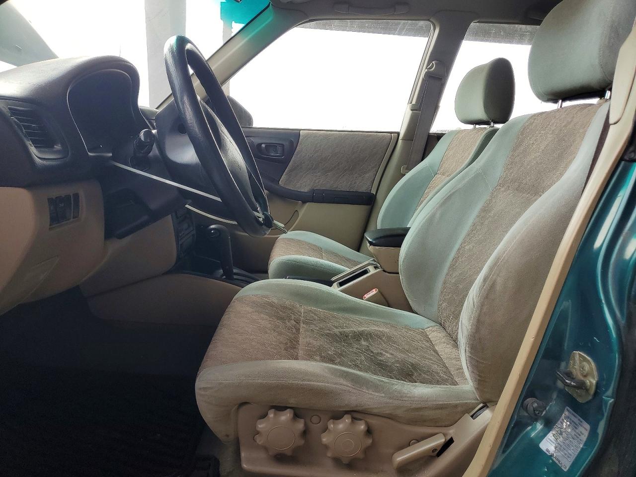 1999 Subaru Forester L Green vin: JF1SF635XXH747527