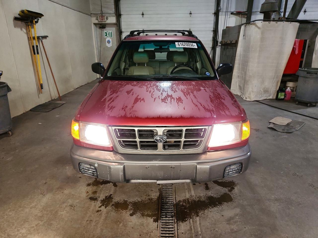 1998 Subaru Forester S Red vin: JF1SF6550WG706521