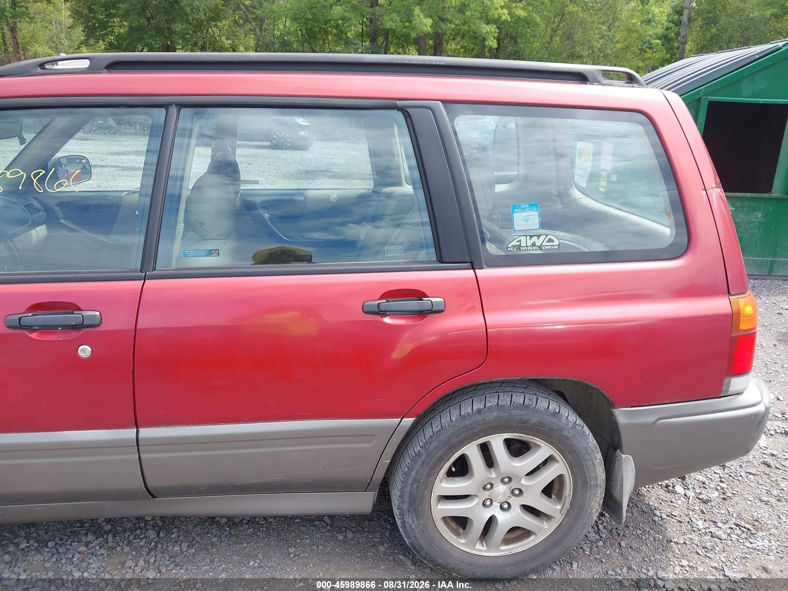 2000 Subaru Forester S Red vin: JF1SF6550YH716754