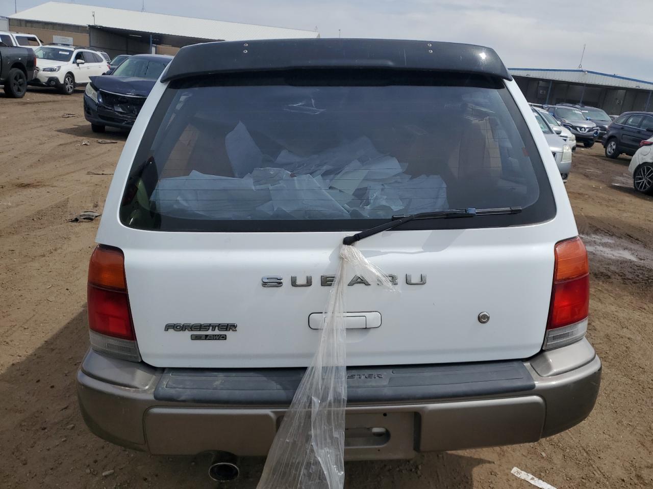 2000 Subaru Forester S White vin: JF1SF6551YH722059