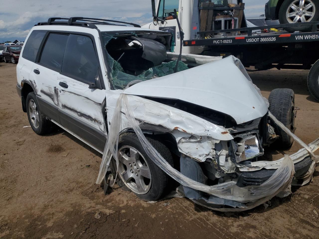 2000 Subaru Forester S White vin: JF1SF6551YH722059