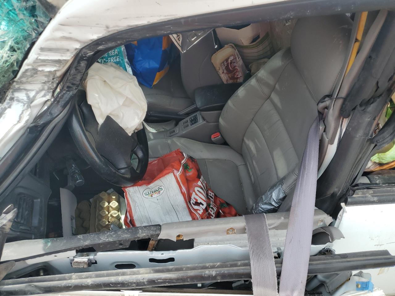 2000 Subaru Forester S White vin: JF1SF6551YH722059