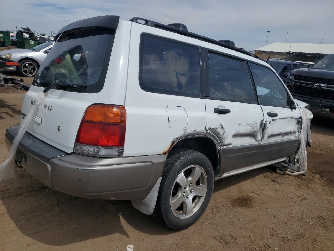 2000 Subaru Forester S White vin: JF1SF6551YH722059