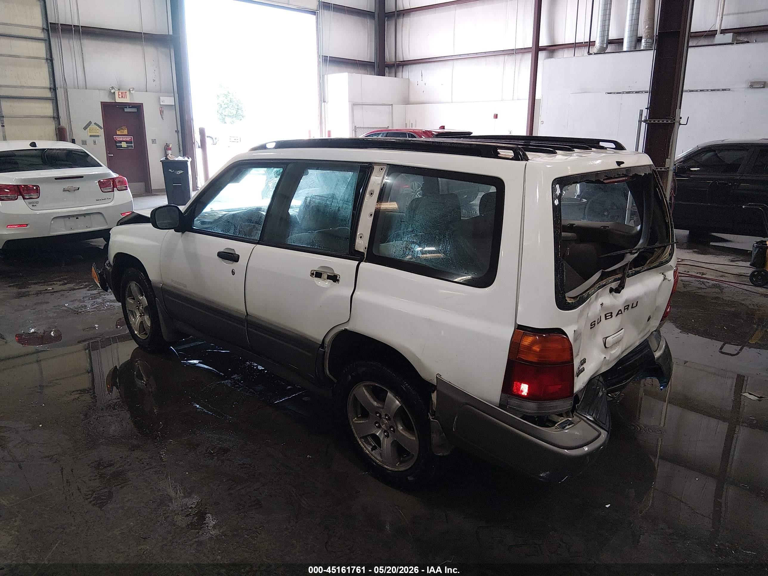 1998 Subaru Forester S Белый vin: JF1SF6552WG779888