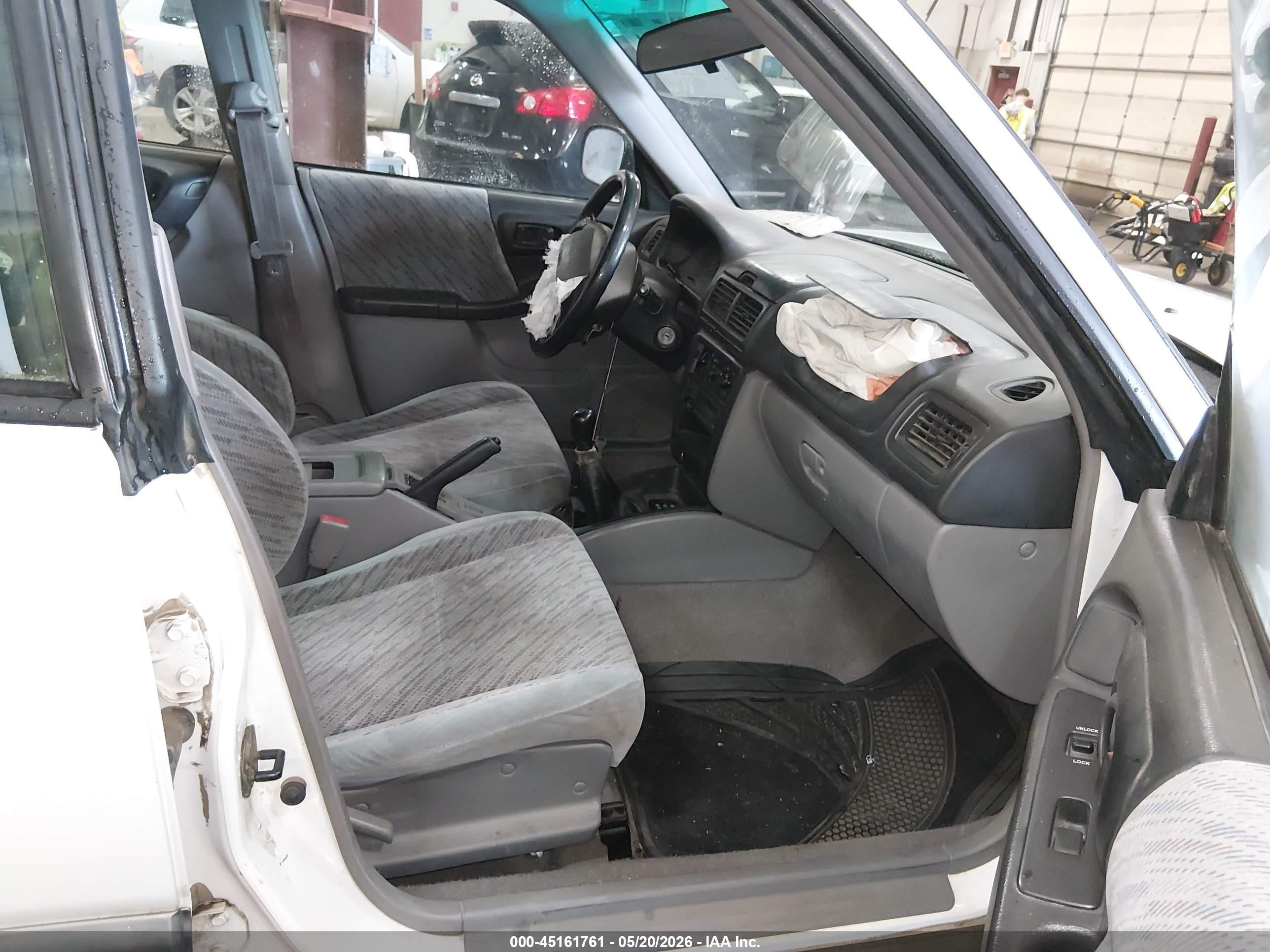 1998 Subaru Forester S Белый vin: JF1SF6552WG779888