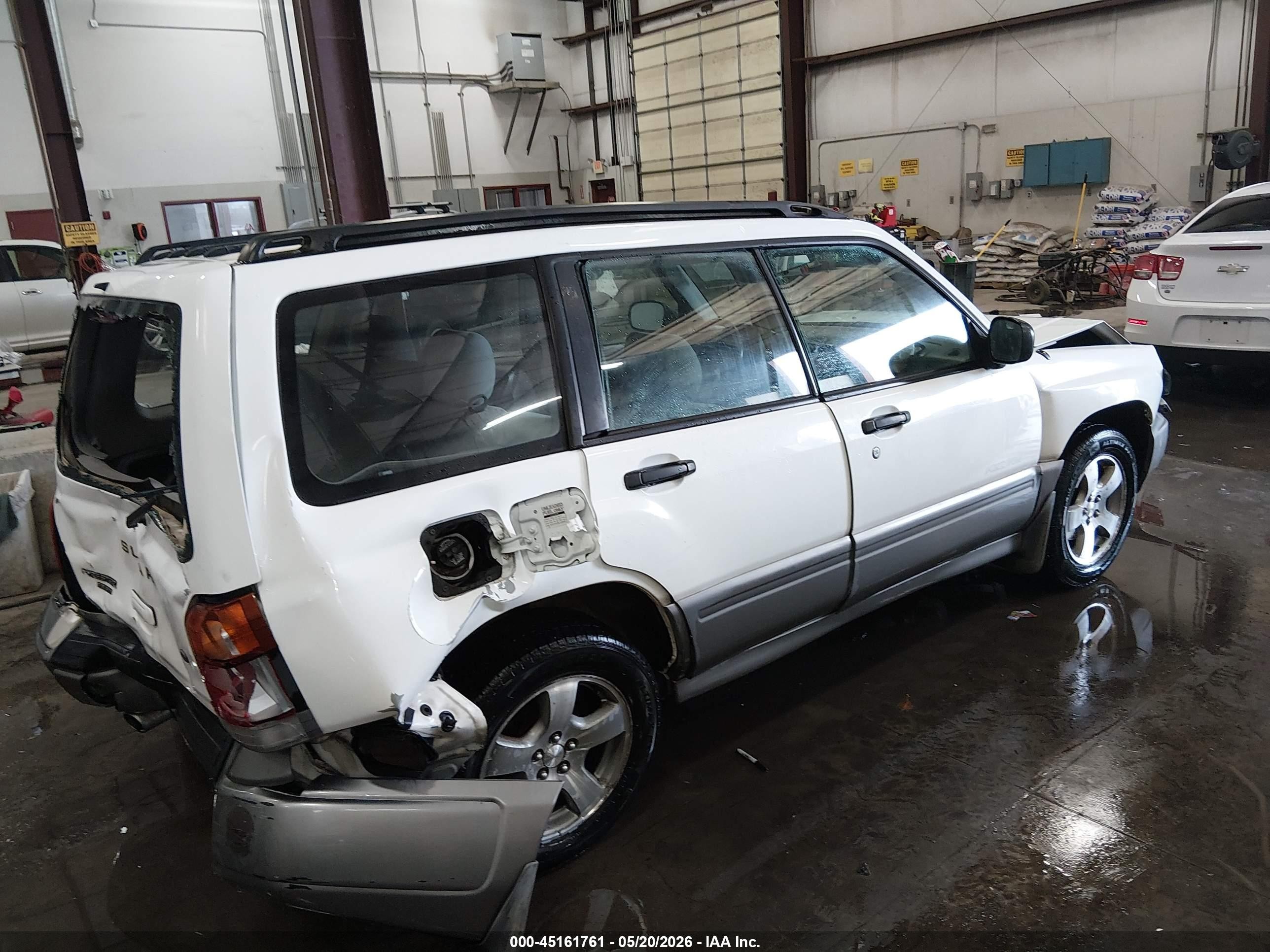 1998 Subaru Forester S Белый vin: JF1SF6552WG779888