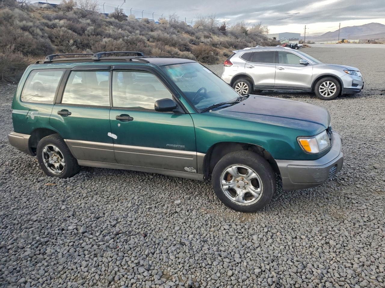 1999 Subaru Forester S Green vin: JF1SF6552XH715880
