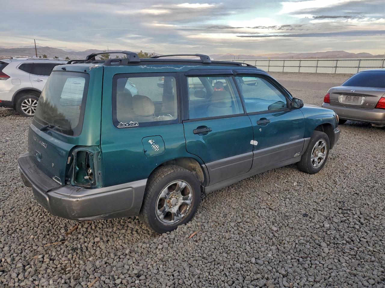 1999 Subaru Forester S Green vin: JF1SF6552XH715880