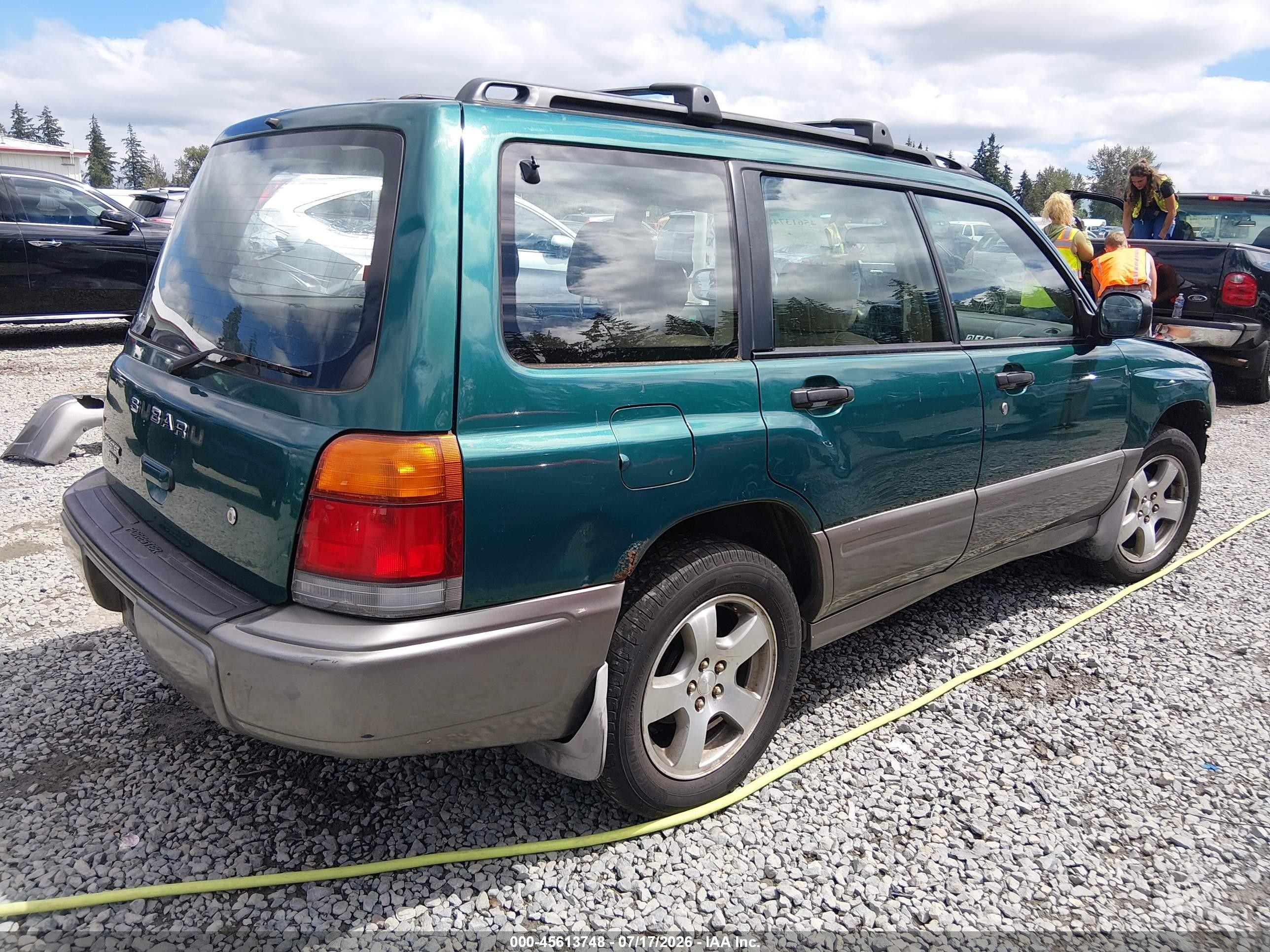 1999 Subaru Forester S Green vin: JF1SF6553XH711806