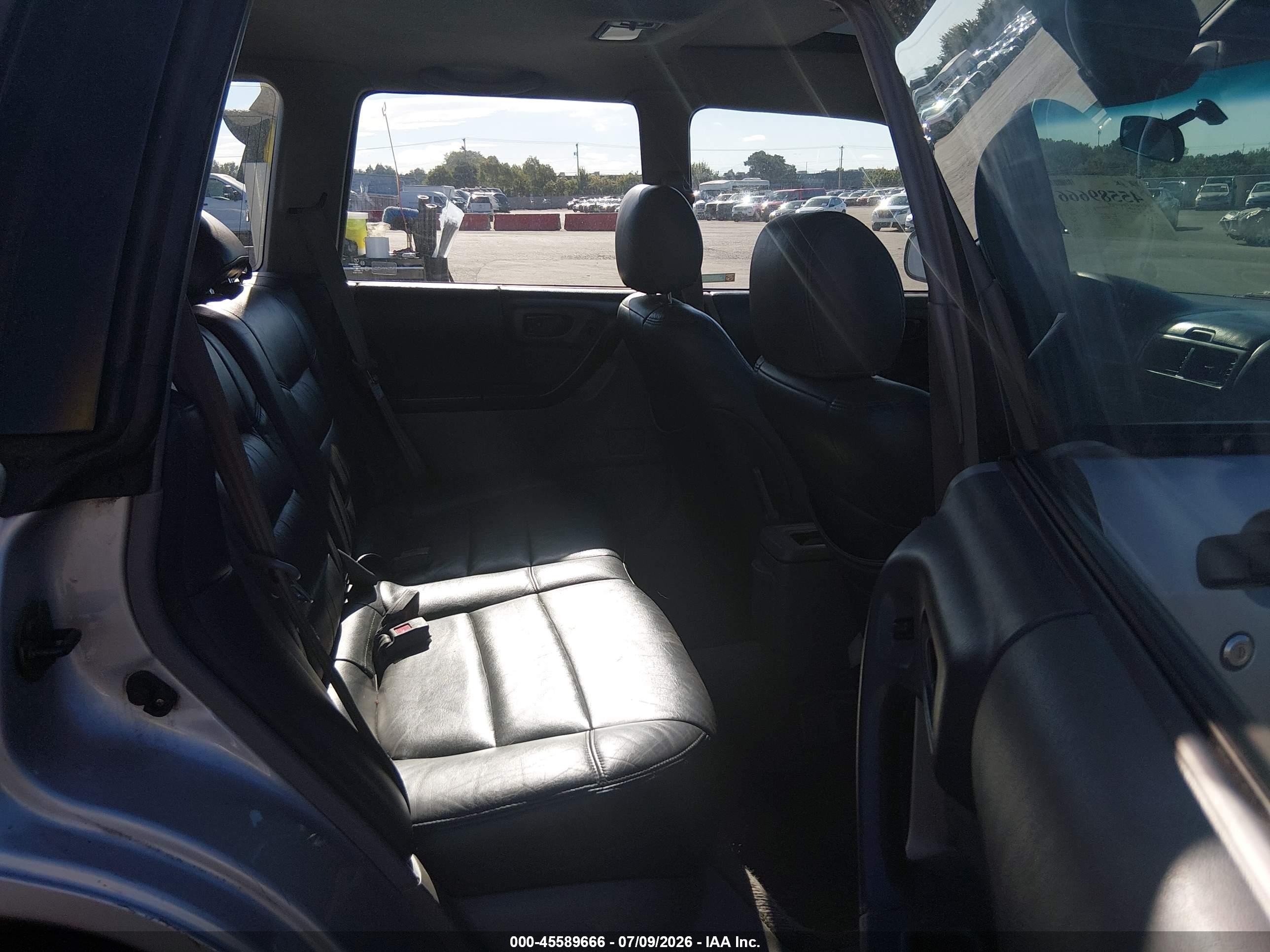 2000 Subaru Forester S Silver vin: JF1SF6553YH716263