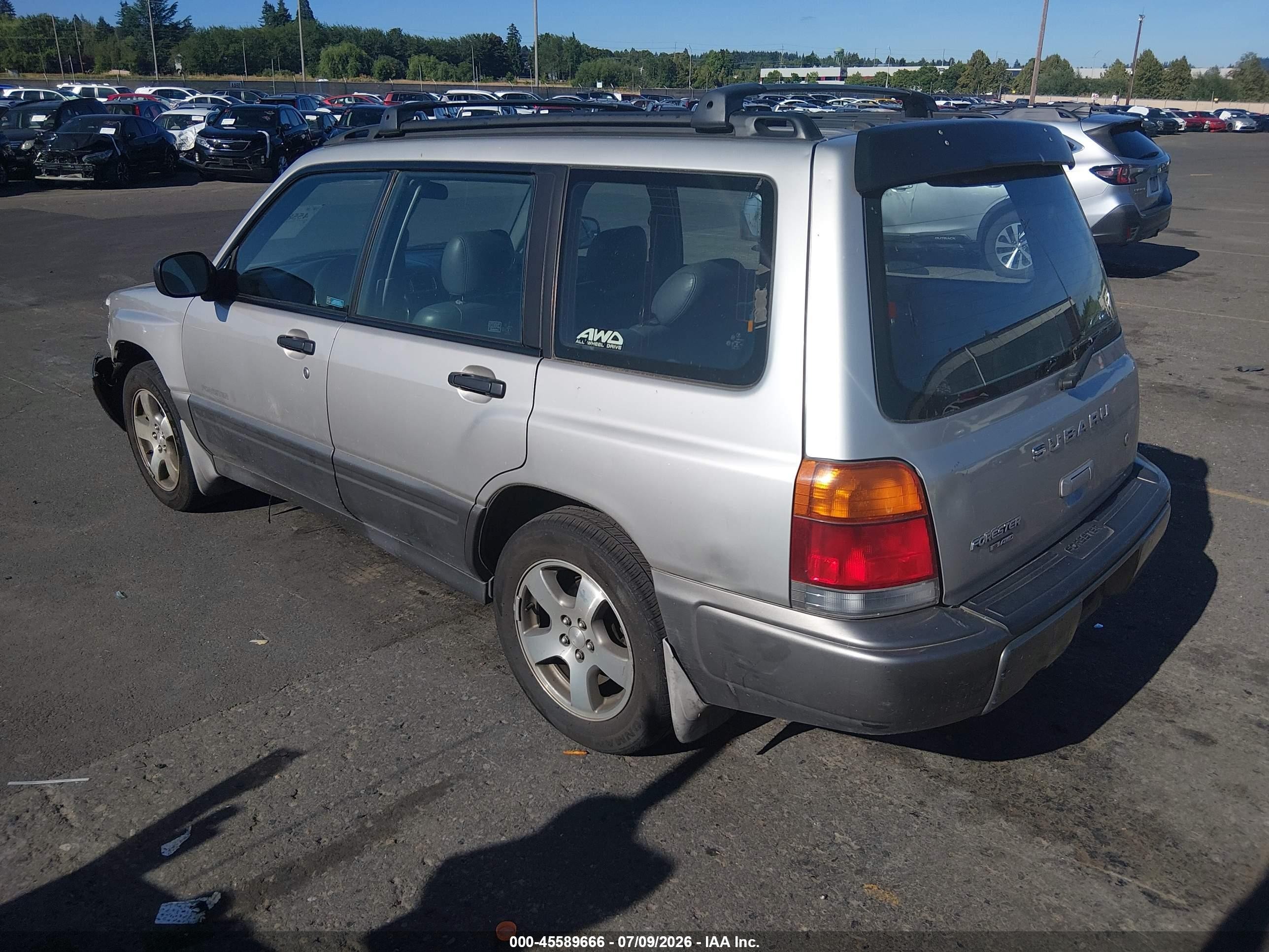 2000 Subaru Forester S Silver vin: JF1SF6553YH716263