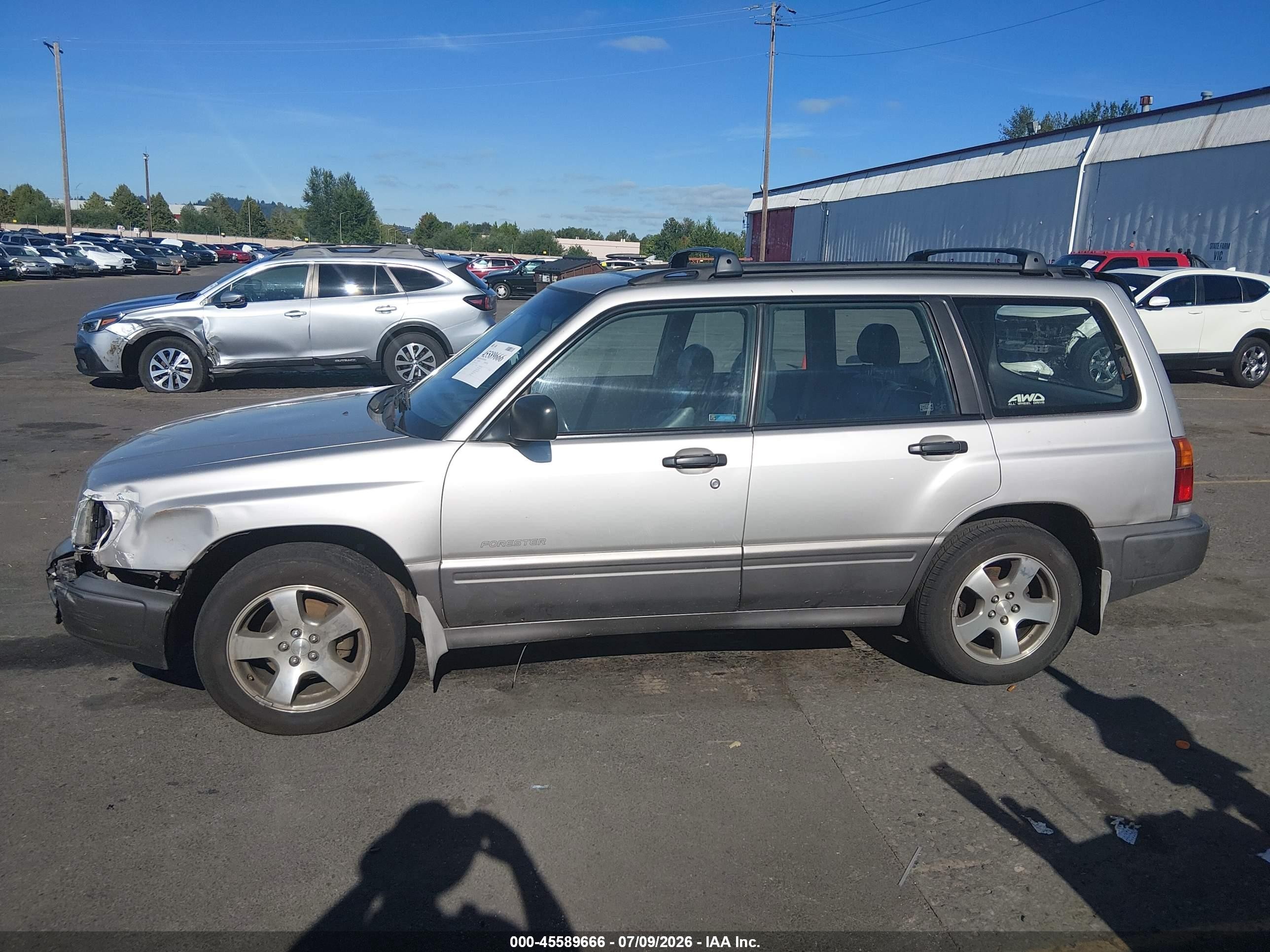 2000 Subaru Forester S Silver vin: JF1SF6553YH716263
