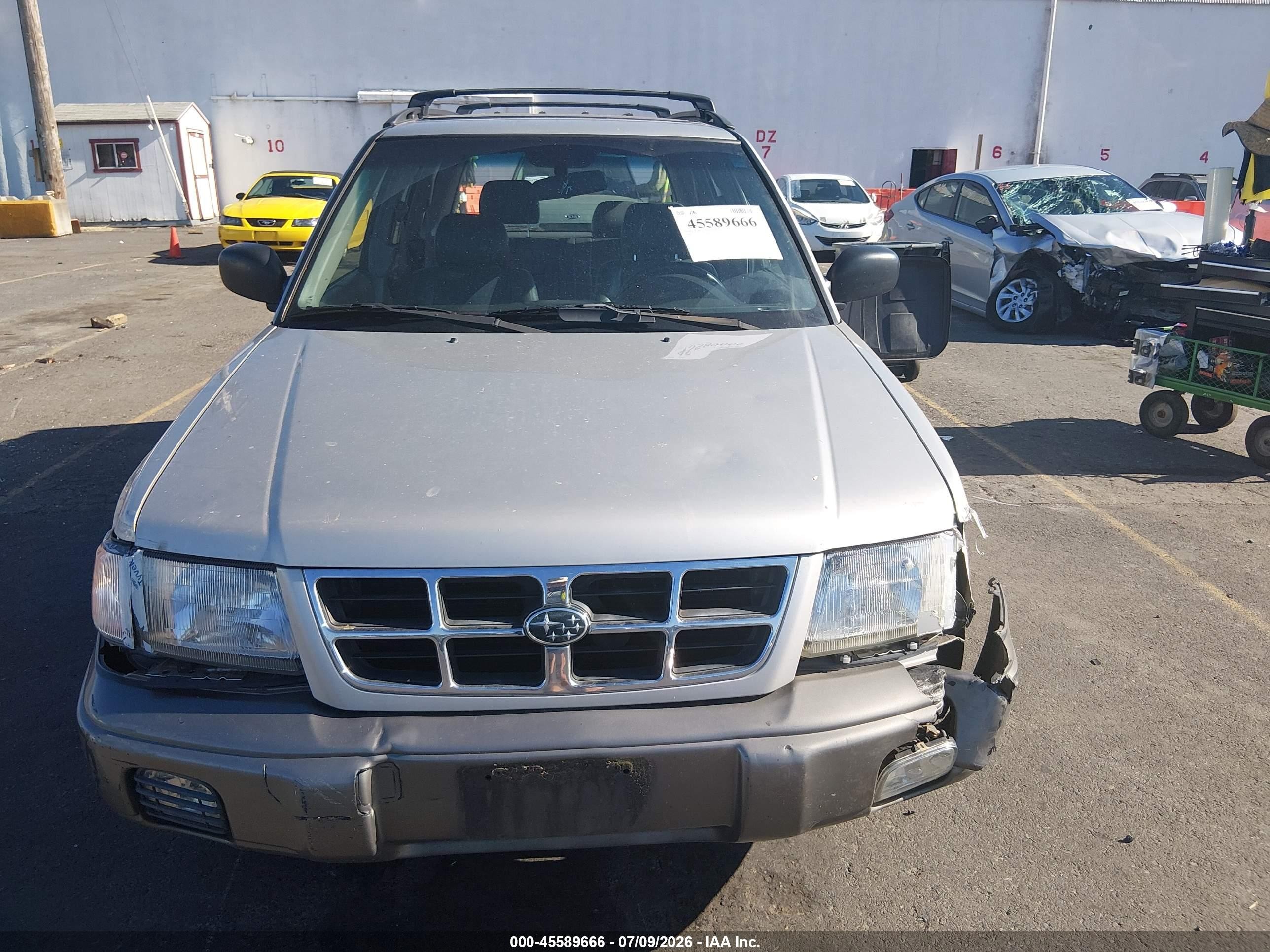 2000 Subaru Forester S Silver vin: JF1SF6553YH716263