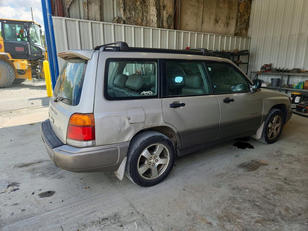 1999 Subaru Forester S Beige vin: JF1SF6556XH709693