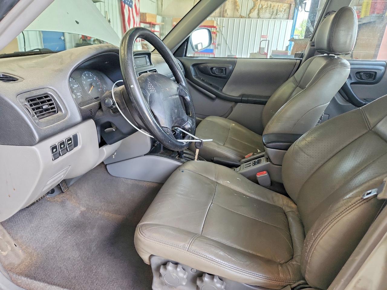 1999 Subaru Forester S Beige vin: JF1SF6556XH709693