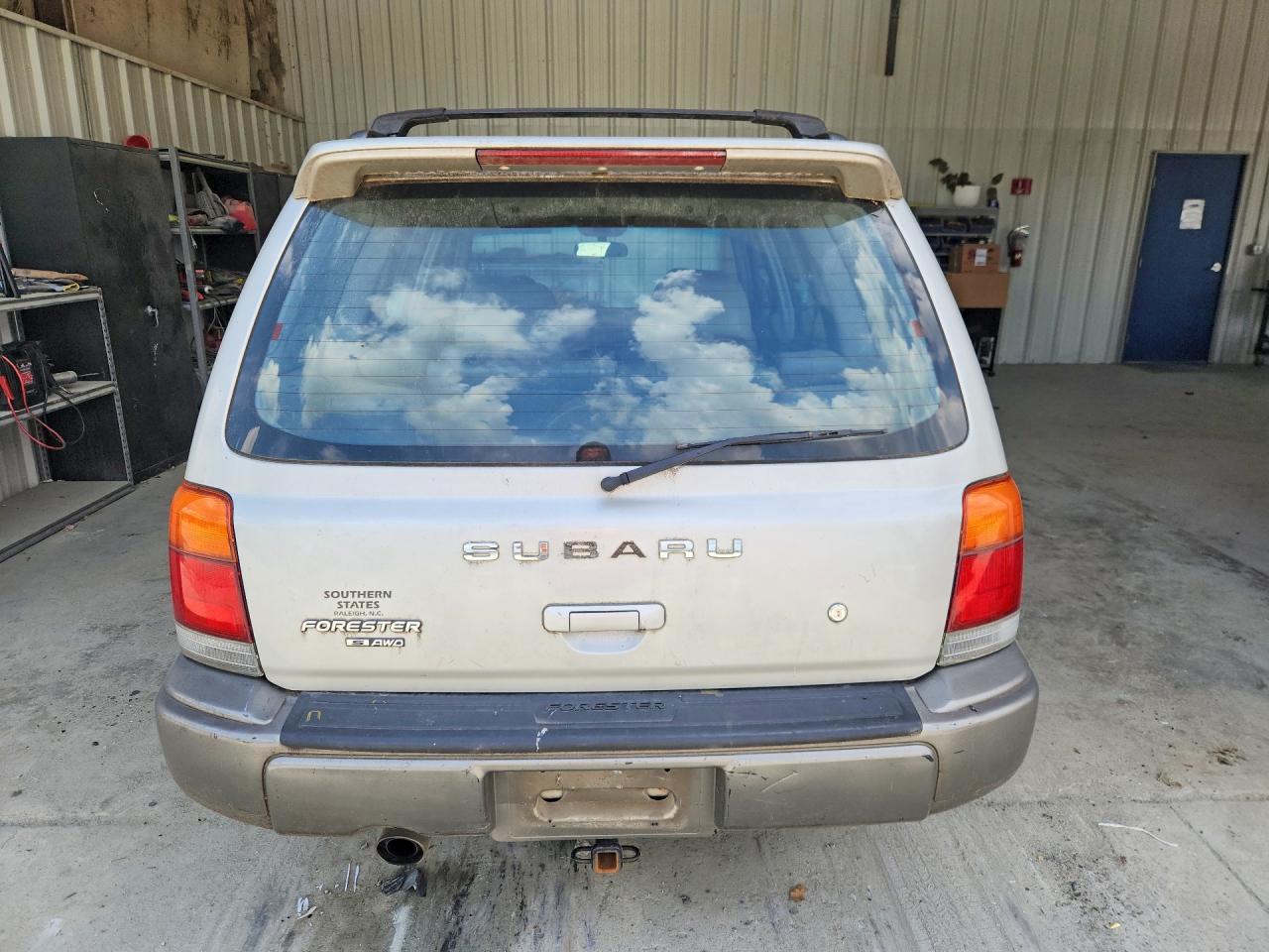 1999 Subaru Forester S Beige vin: JF1SF6556XH709693