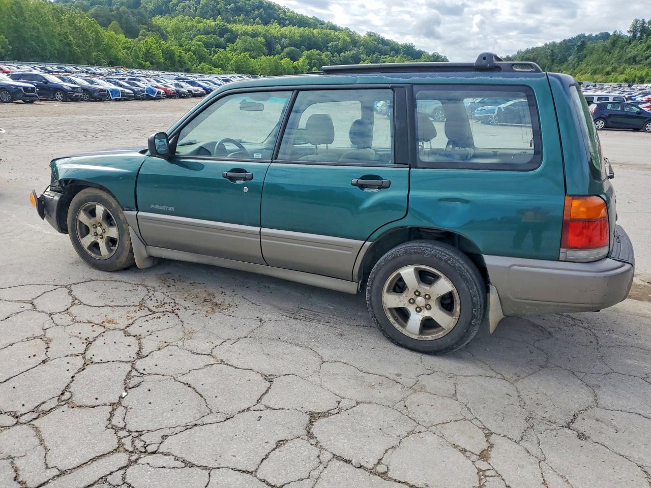 1999 Subaru Forester S Зеленый vin: JF1SF6559XH732675