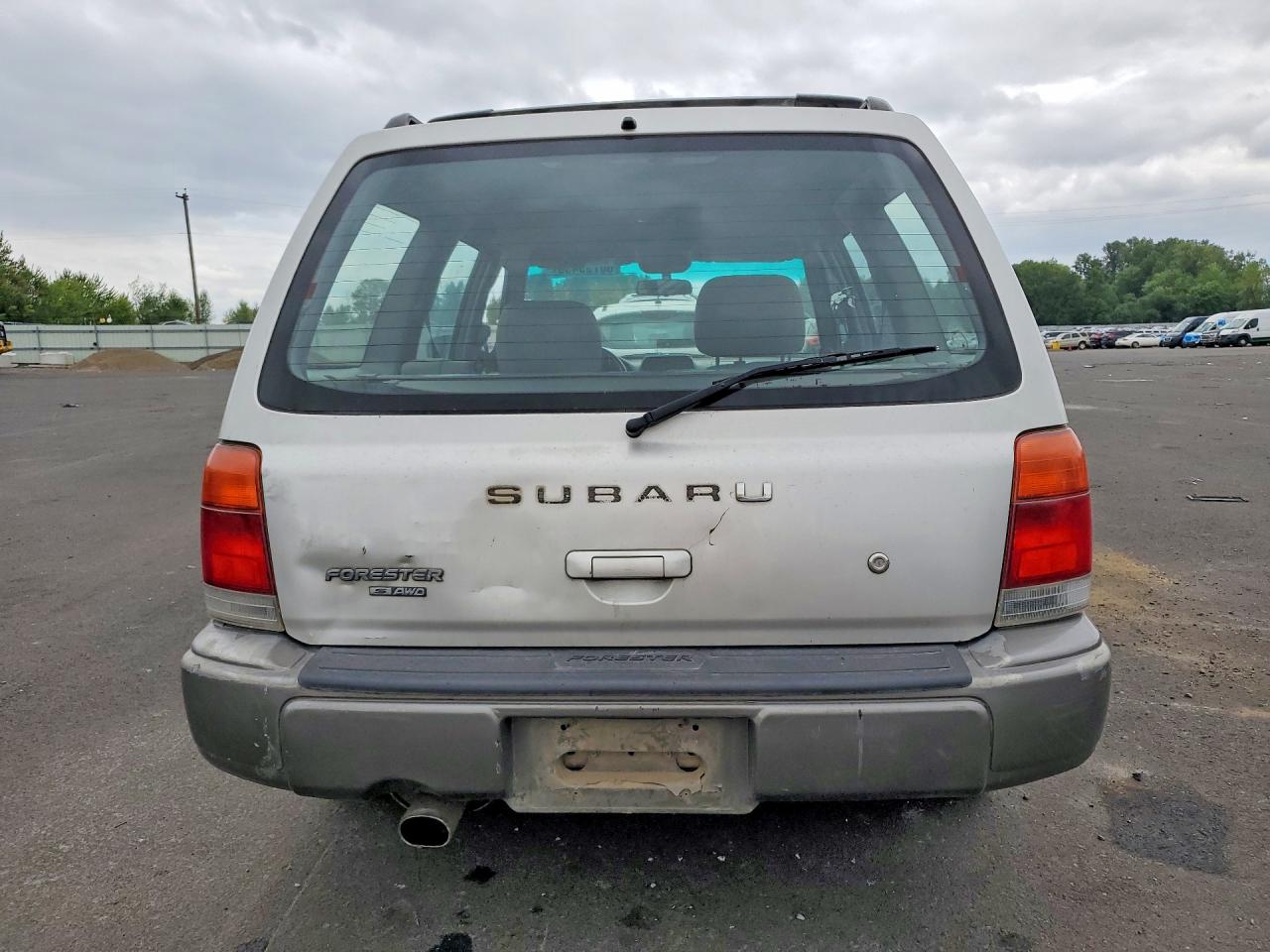 1999 Subaru Forester S Beige vin: JF1SF655XXG748535